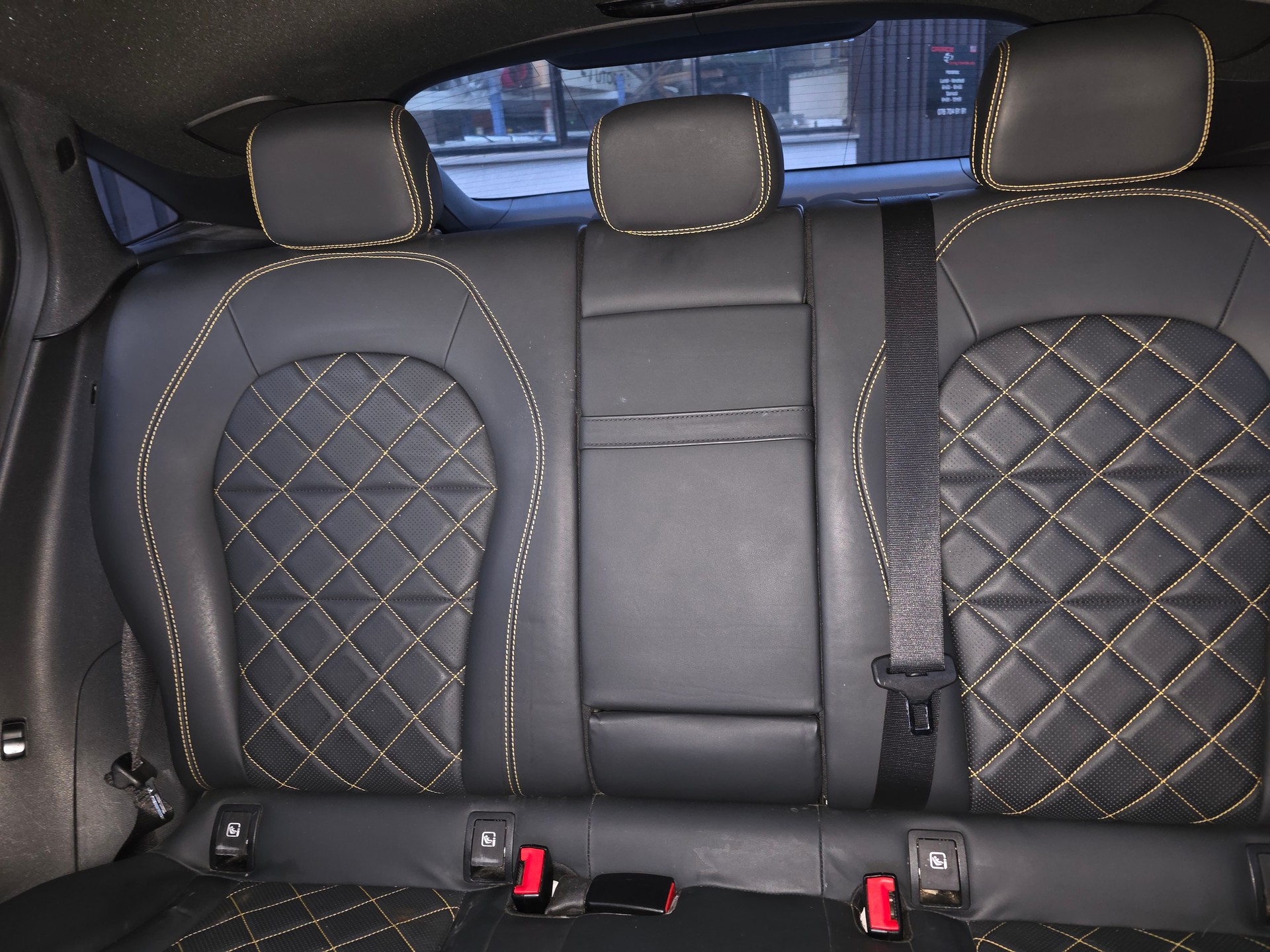 MERCEDES-BENZ GLC Coupé 63 AMG Edition 1 4Matic+ 9G-Tronic-image-10