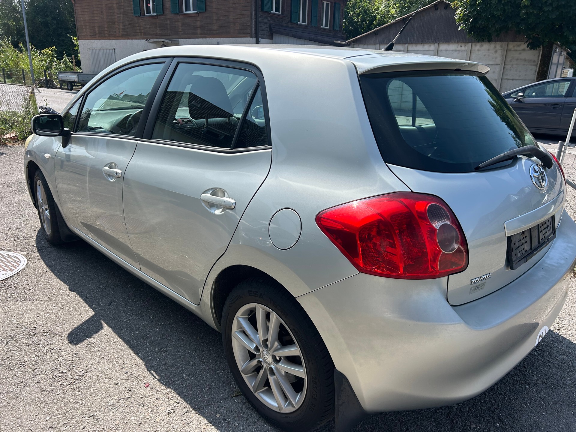 TOYOTA Auris 1.6 Linea Sol-image-3
