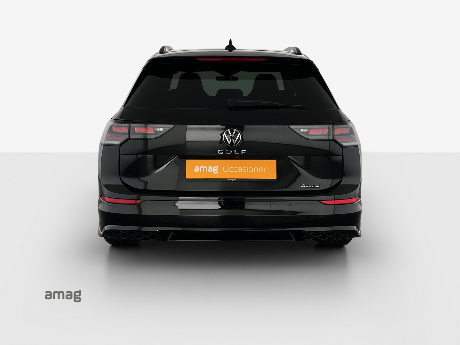 VW Golf Variant 2.0 TSI R-Line DSG 4 Motion-image-3