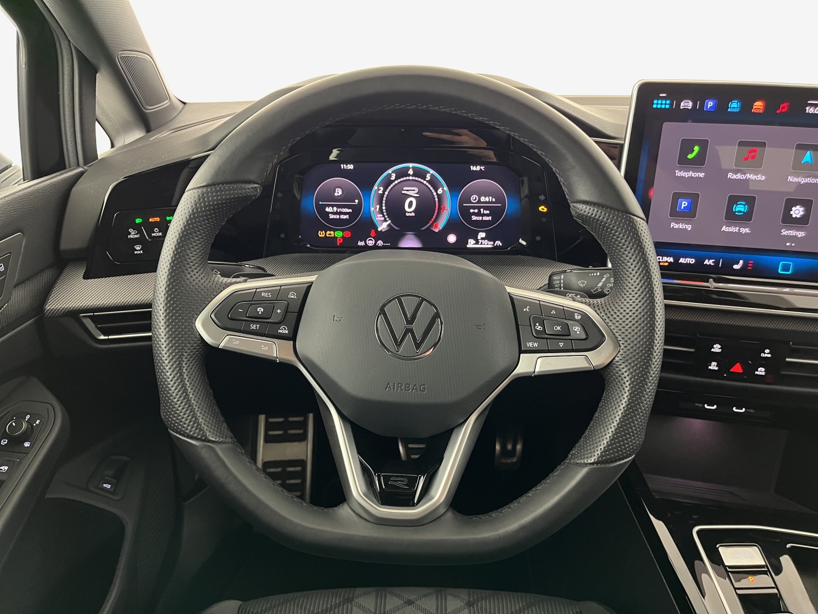 VW Golf Variant 2.0 TSI R-Line DSG 4 Motion-image-9