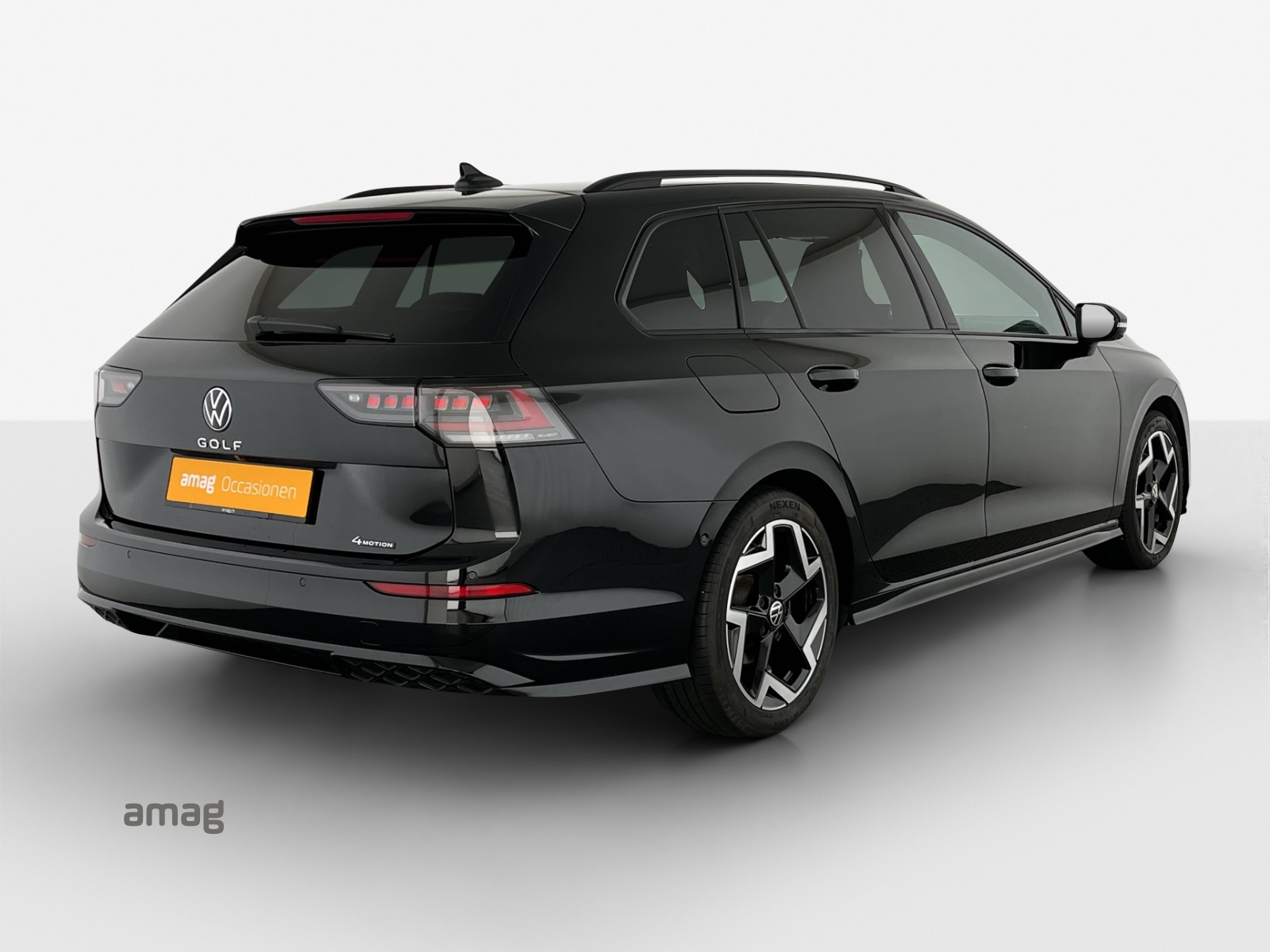 VW Golf Variant 2.0 TSI R-Line DSG 4 Motion-image-4