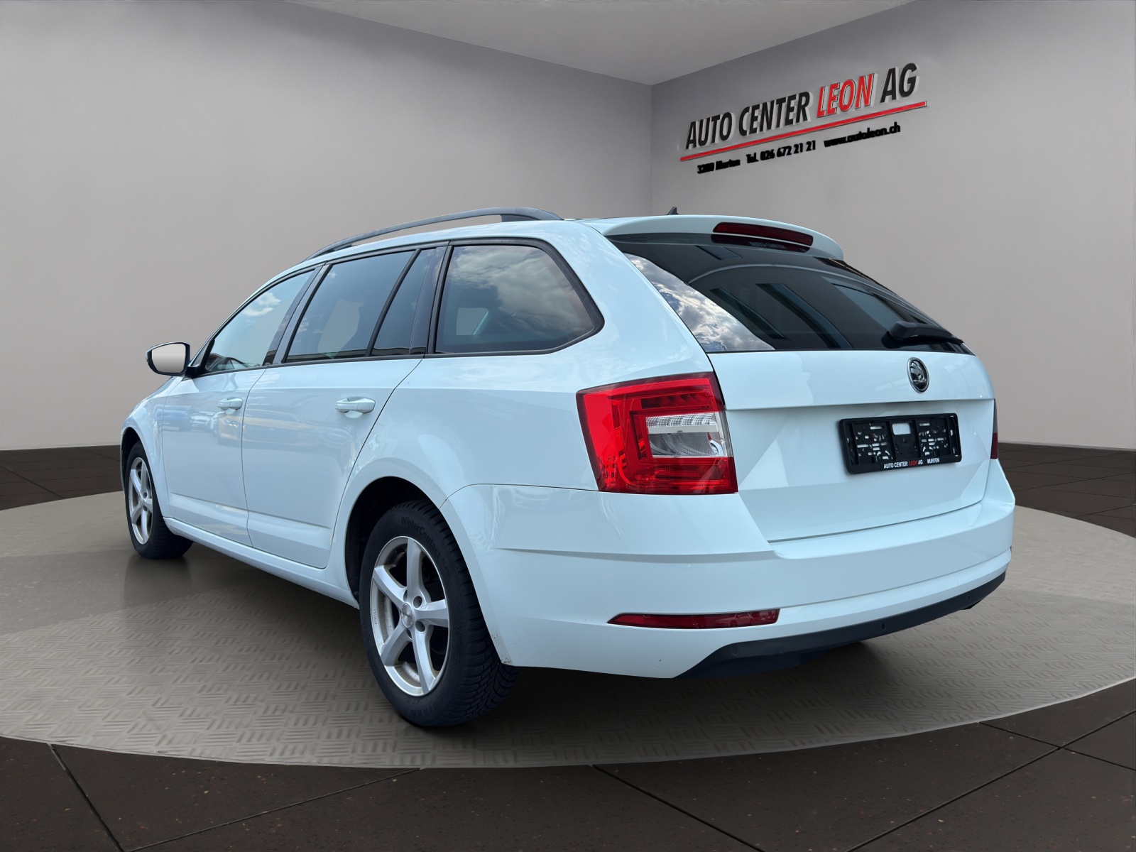 SKODA Octavia Combi 1.6 TDI Ambition DSG-showroom-element-3