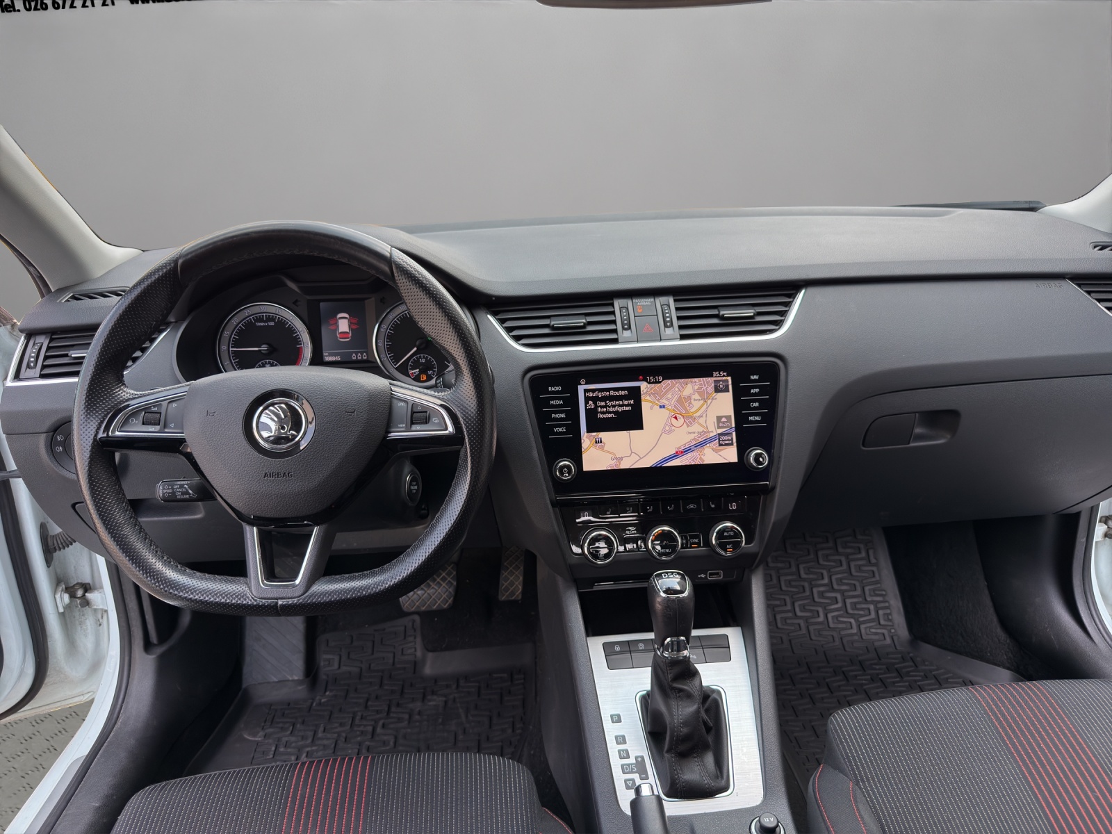 SKODA Octavia Combi 1.6 TDI Ambition DSG-image-13