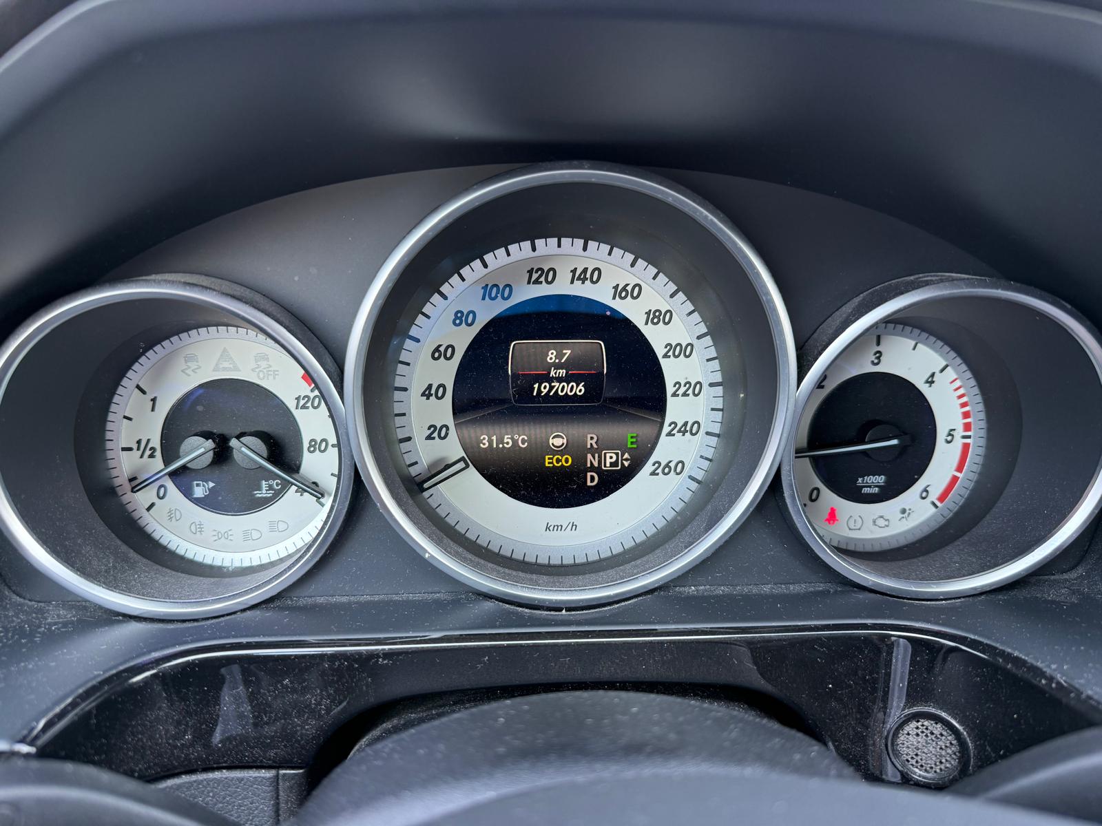 MERCEDES-BENZ E 250 CDI Avantgarde 4m Kombi-image-13