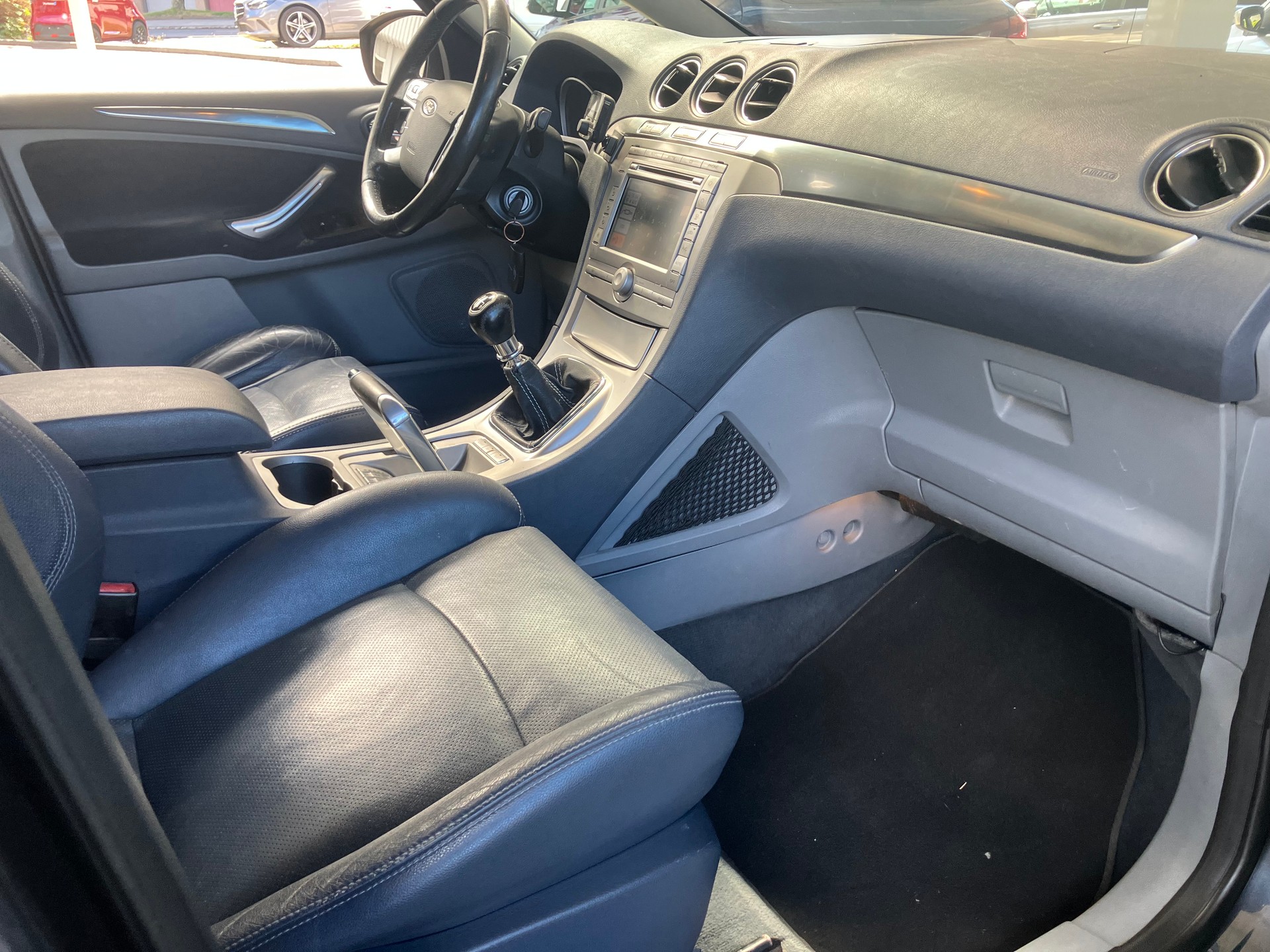 FORD S-Max 2.5i T Titanium-image-3