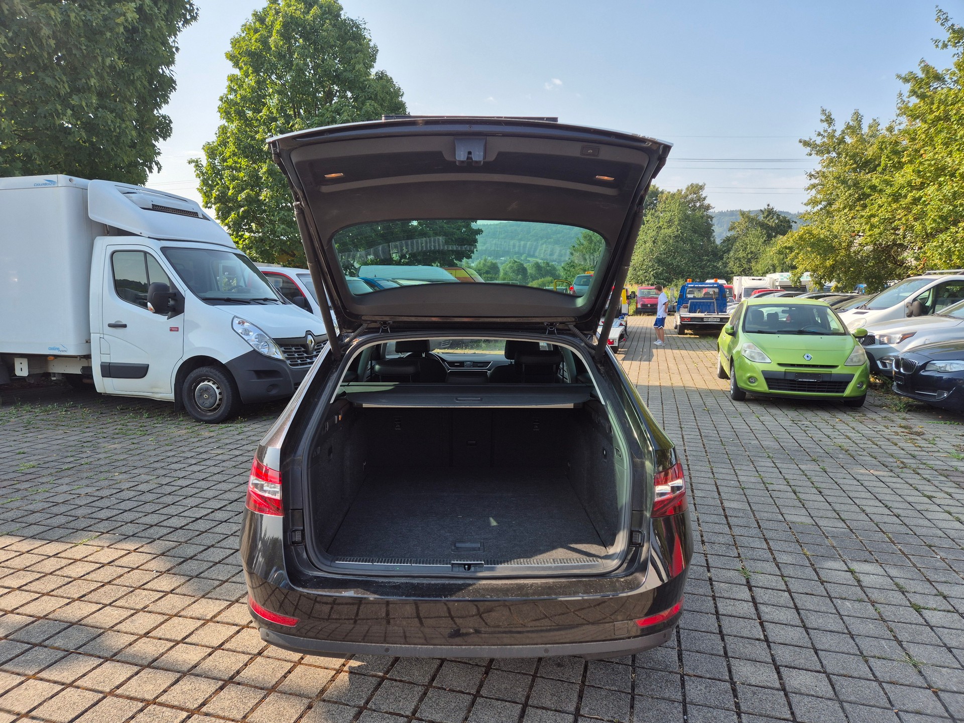 SKODA Superb Combi 2.0 TDi Ambition 4x4 DSG-image-8