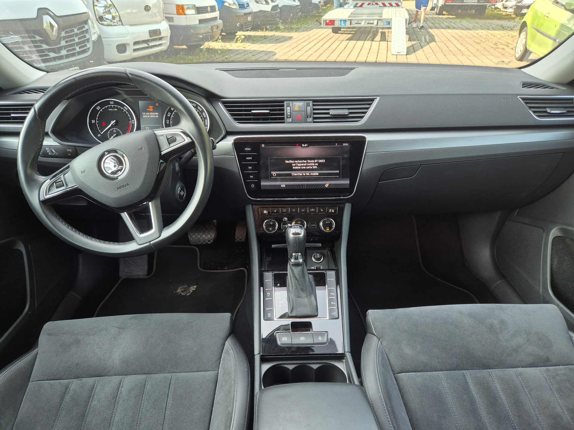 SKODA Superb Combi 2.0 TDi Ambition 4x4 DSG-image-9
