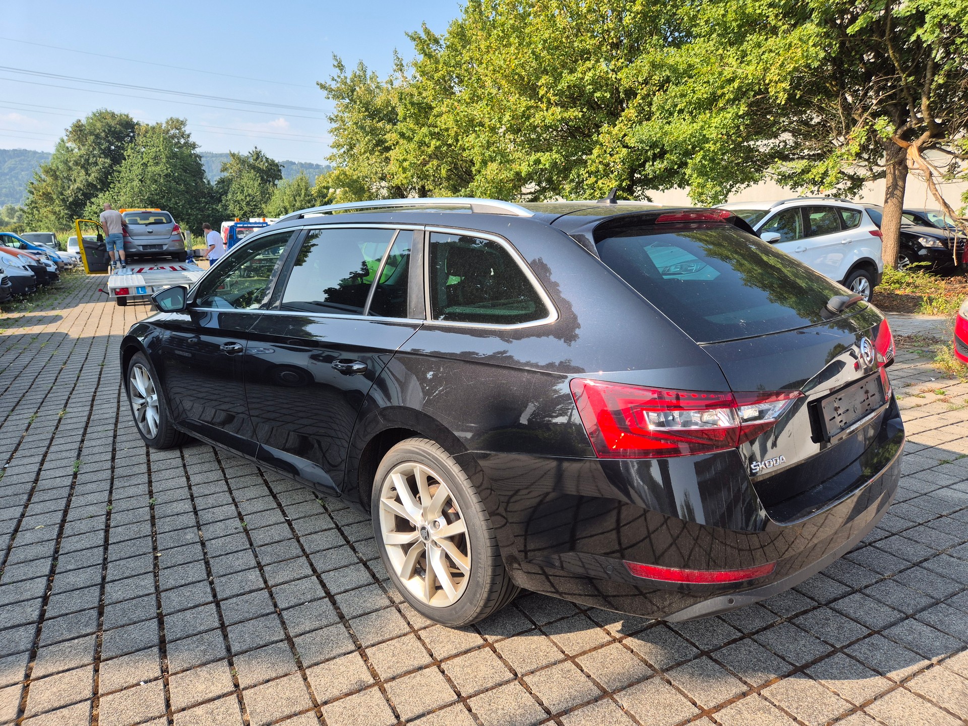SKODA Superb Combi 2.0 TDi Ambition 4x4 DSG-image-6