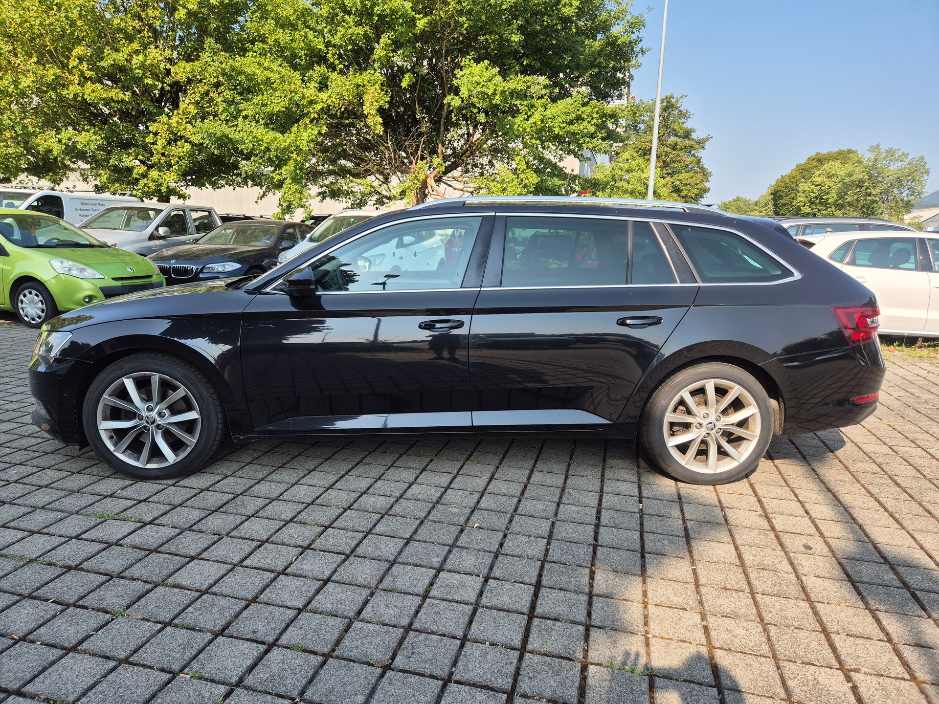 SKODA Superb Combi 2.0 TDi Ambition 4x4 DSG-image-4