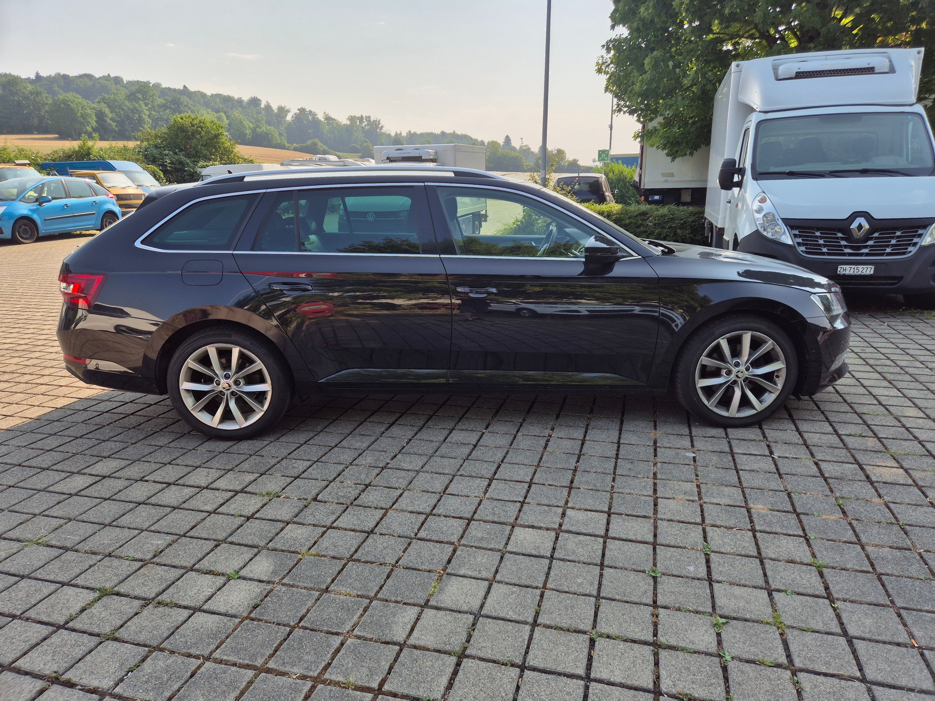 SKODA Superb Combi 2.0 TDi Ambition 4x4 DSG-image-3