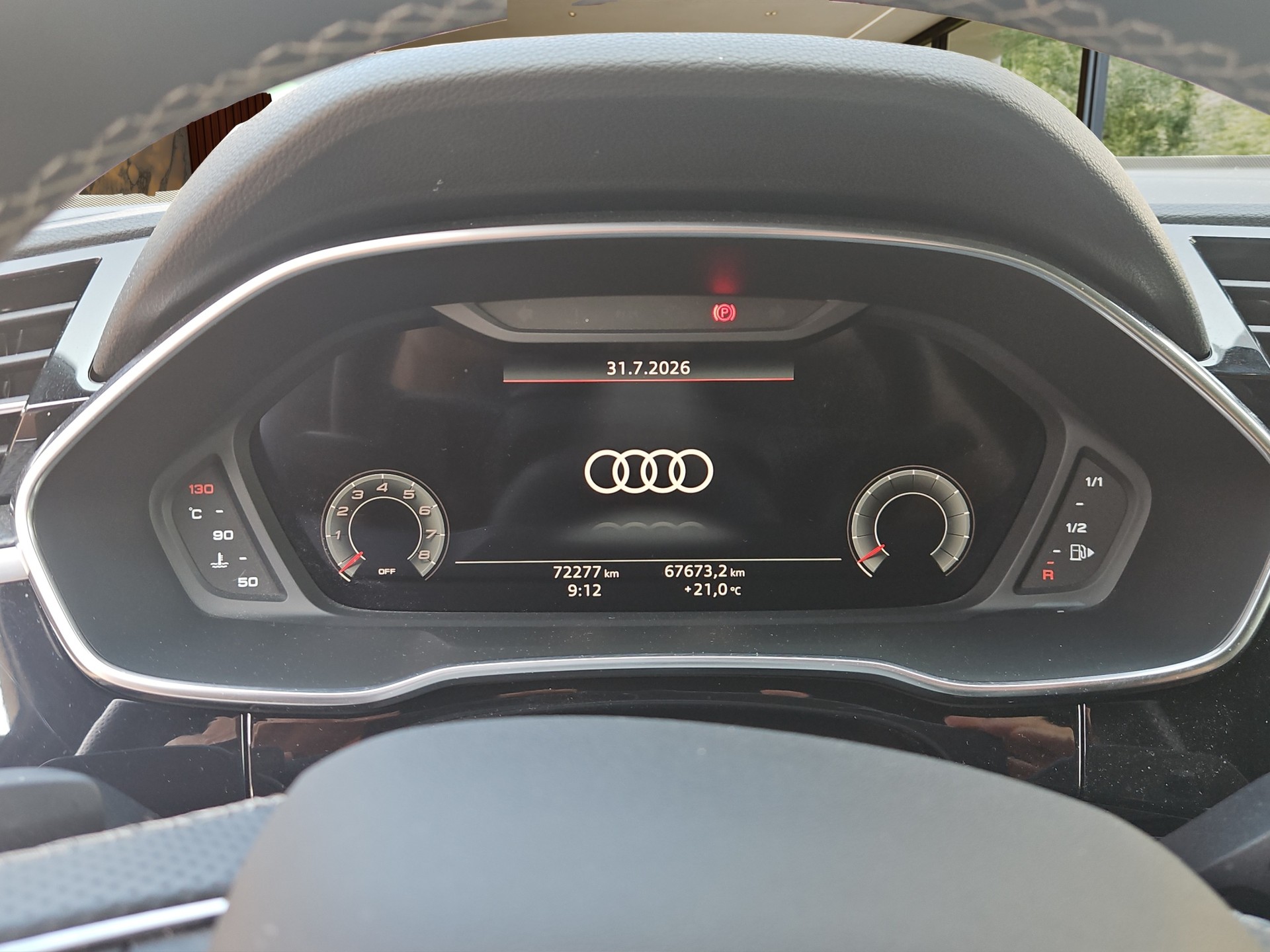 AUDI Q3 35 TFSI S line S-tronic-image-8