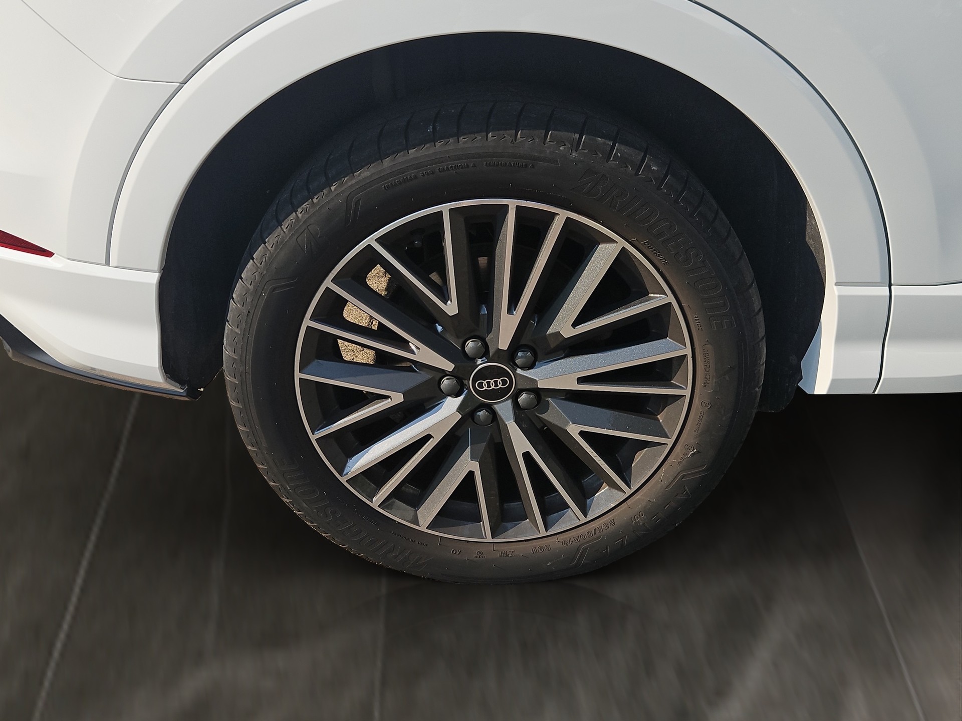 AUDI Q3 35 TFSI S line S-tronic-image-12