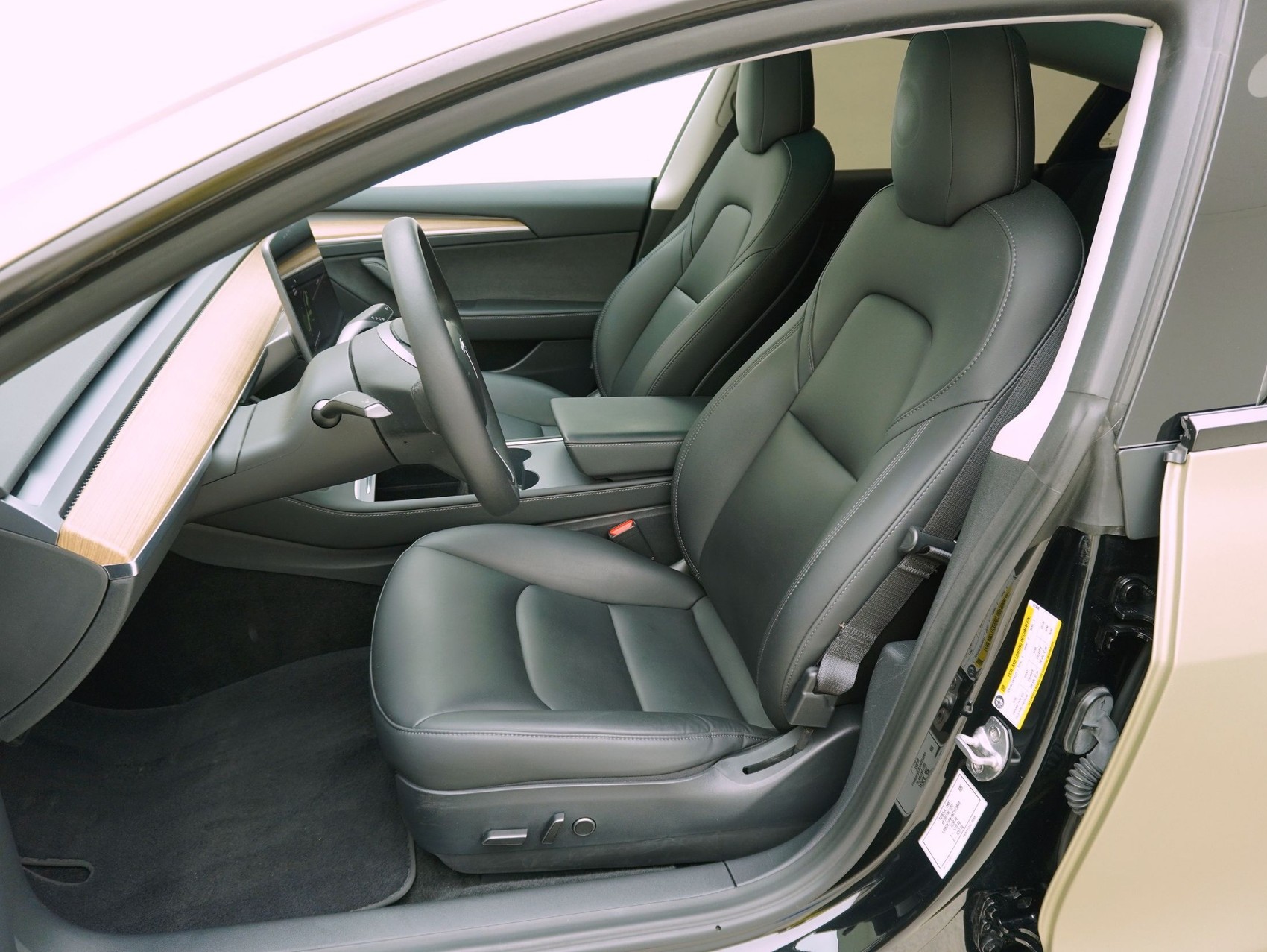 TESLA Model 3 Long Range Dual Motor AWD-image-8