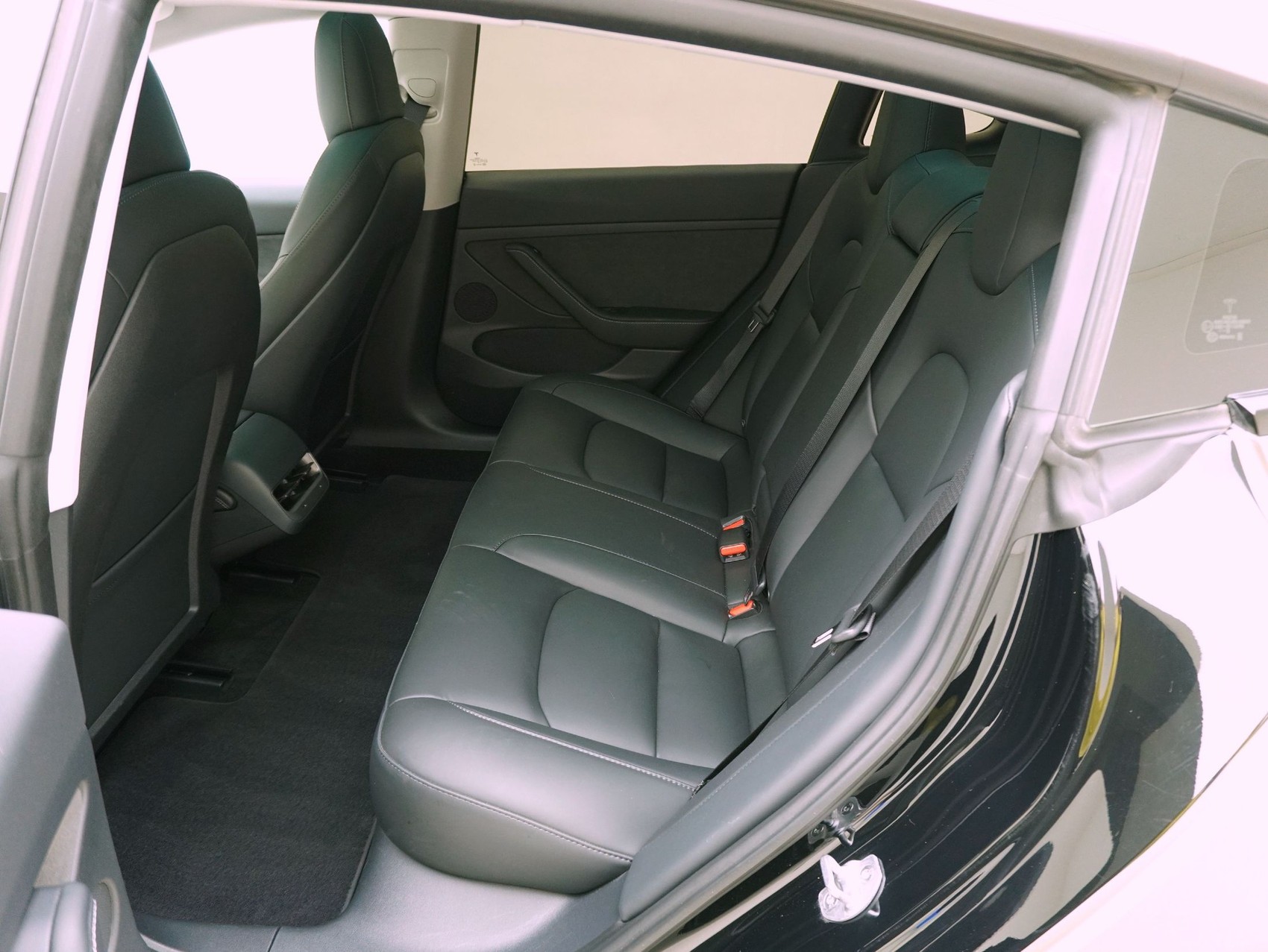 TESLA Model 3 Long Range Dual Motor AWD-image-10