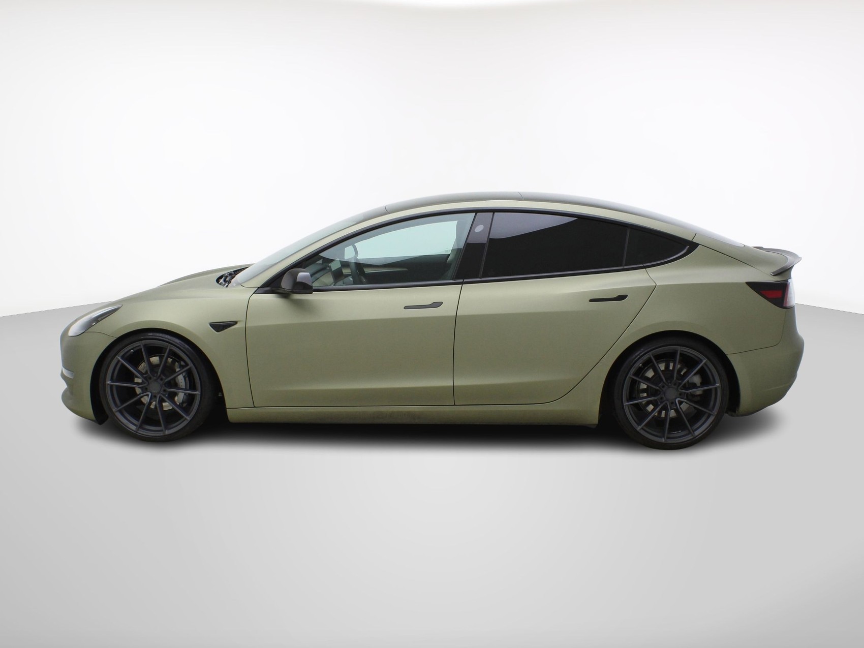 TESLA Model 3 Long Range Dual Motor AWD-image-2