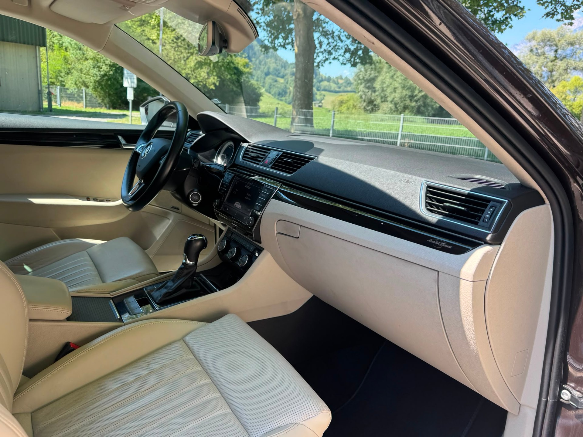 SKODA Superb Combi 2.0 TDi L&K 4x4 DSG-image-15