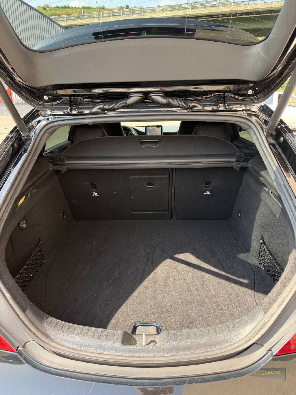 MERCEDES-BENZ CLA 45 AMG 4m Shooting Brake-image-6