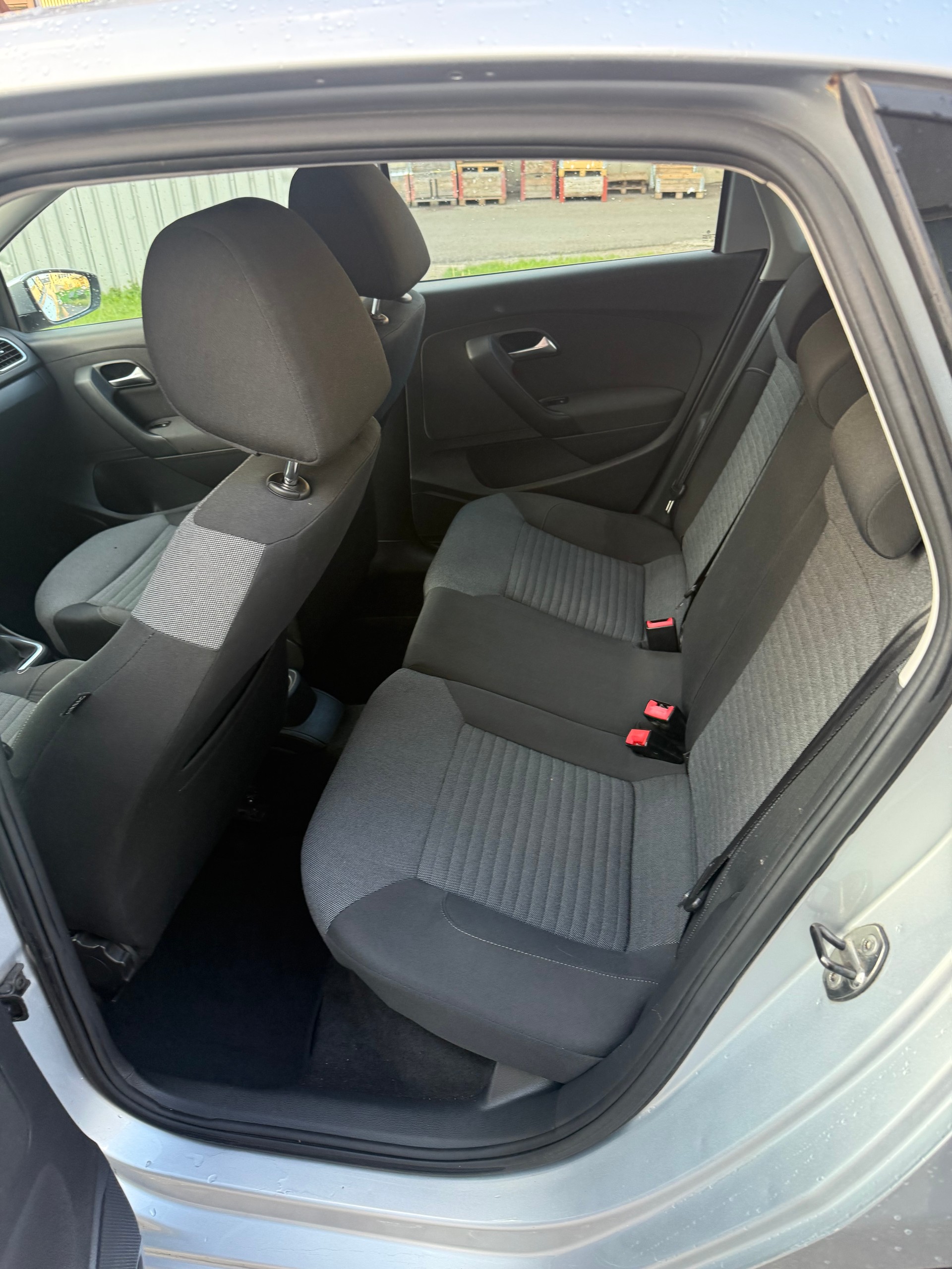 VW Polo 1.4 16V Trendline-image-9
