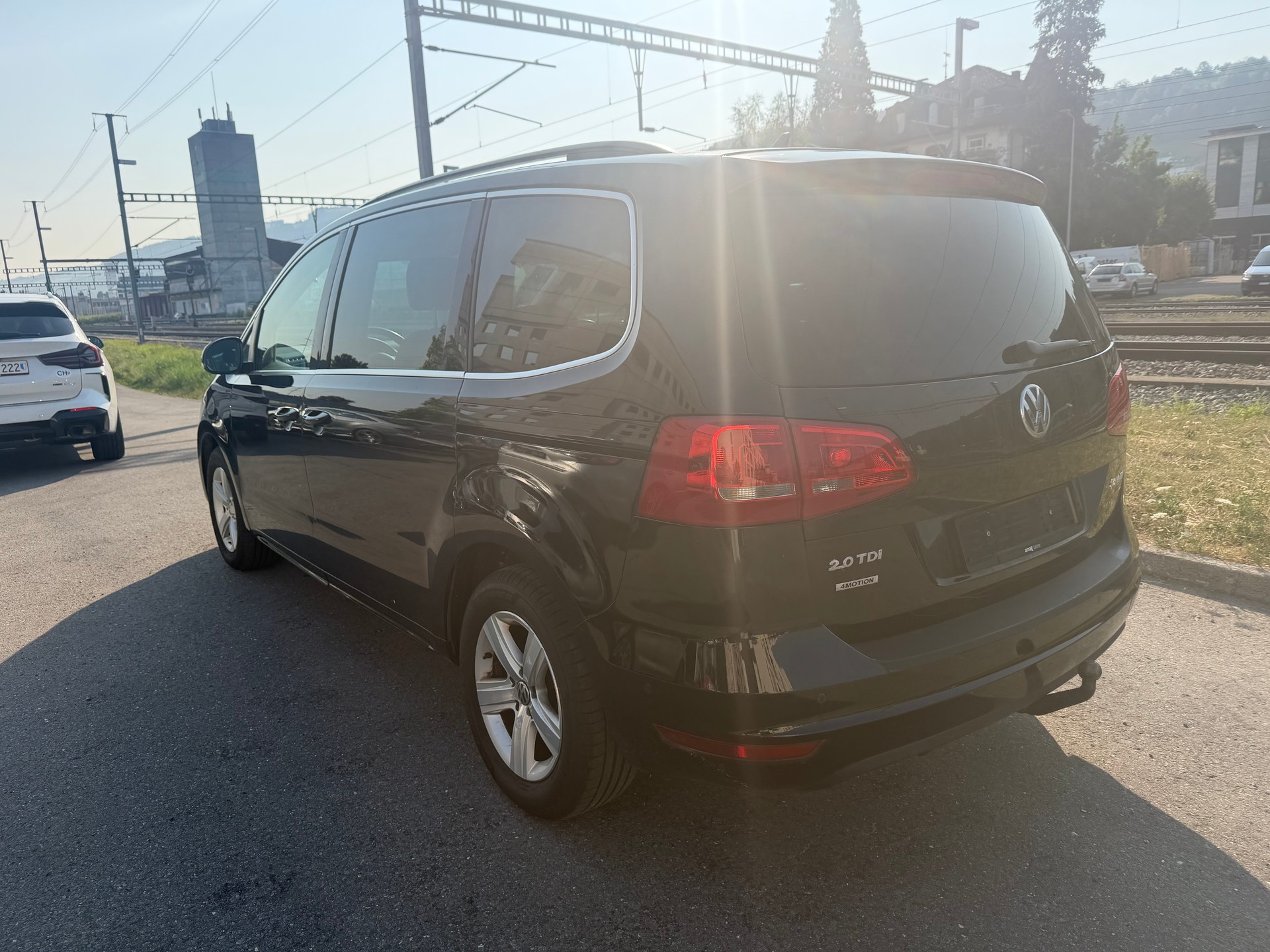 VW Sharan 2.0 TDI BMT Comfortline 4Motion-image-1