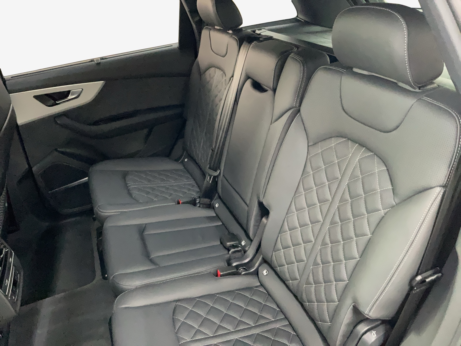 AUDI Q7 SUV TFSI e quattro 290 kW S line Attraction tiptronic-image-11