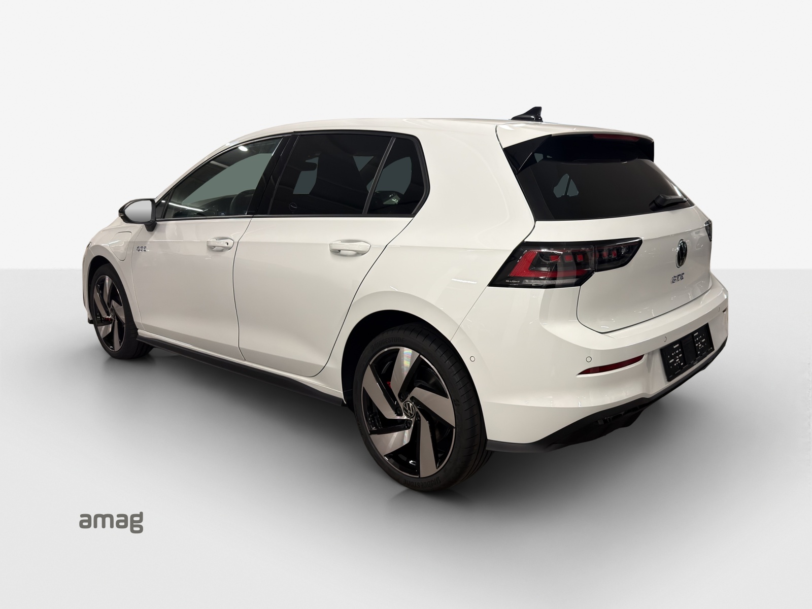 VW Golf 1.5 TSI PHEV GTE-image-2