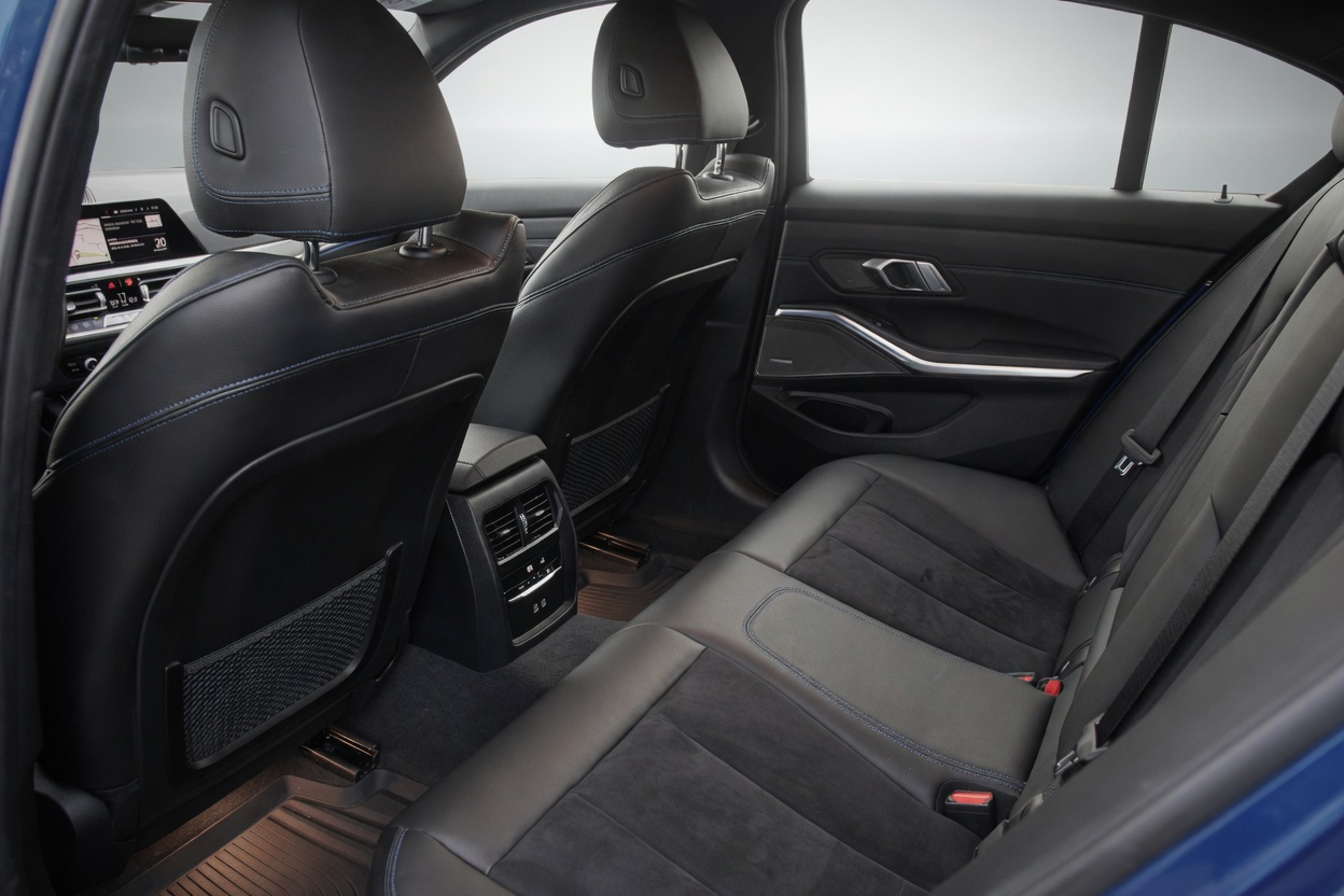 BMW 320d xDrive 48V Steptronic M Sport-image-8