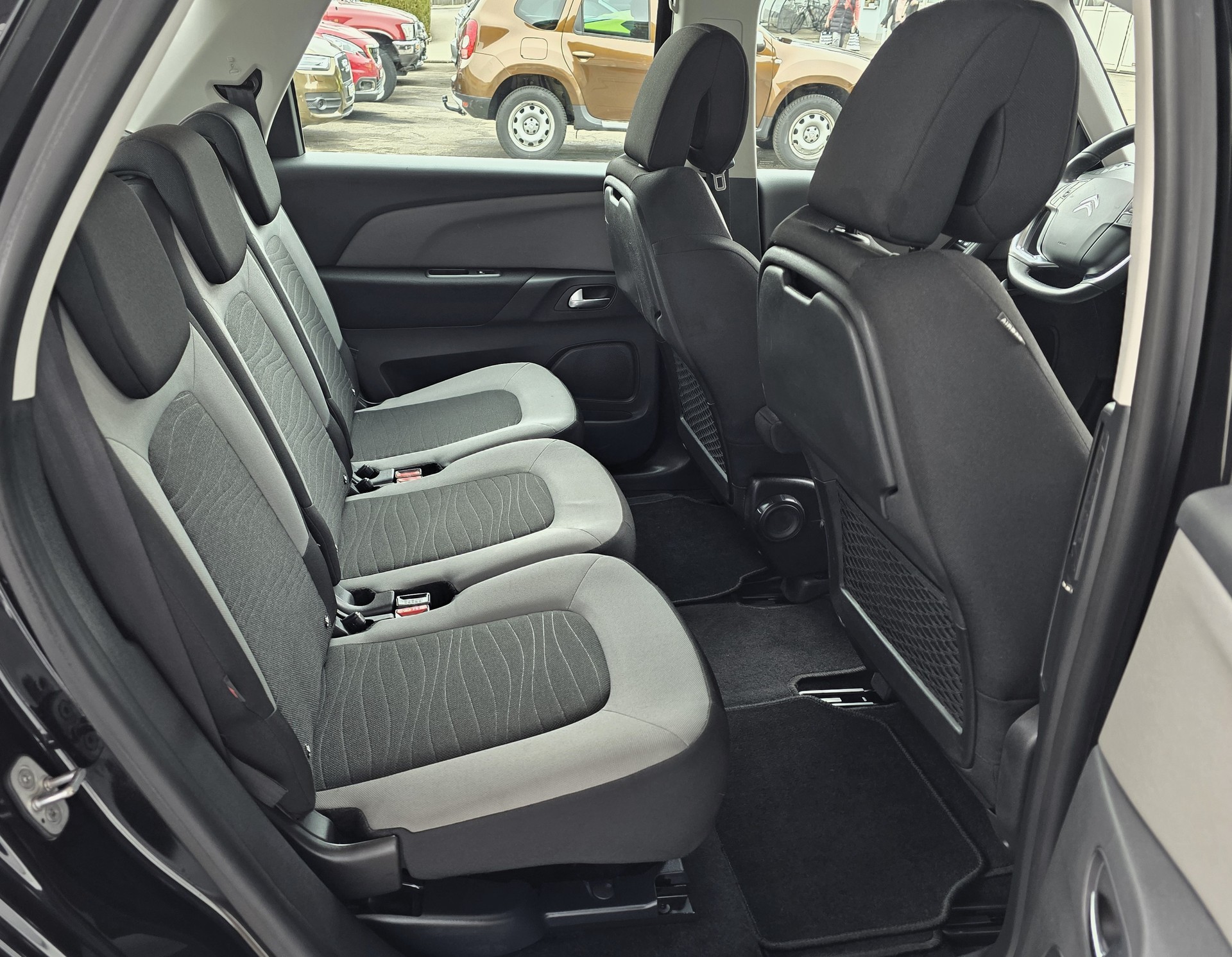 CITROEN C4 Picasso 1.6 e-HDi Séduction ETG6-image-11