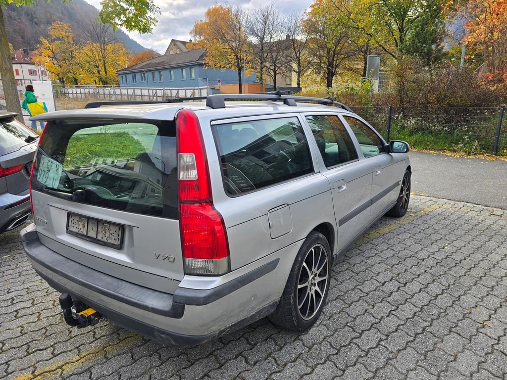 VOLVO V70 2.4T Ocean Race-image-4
