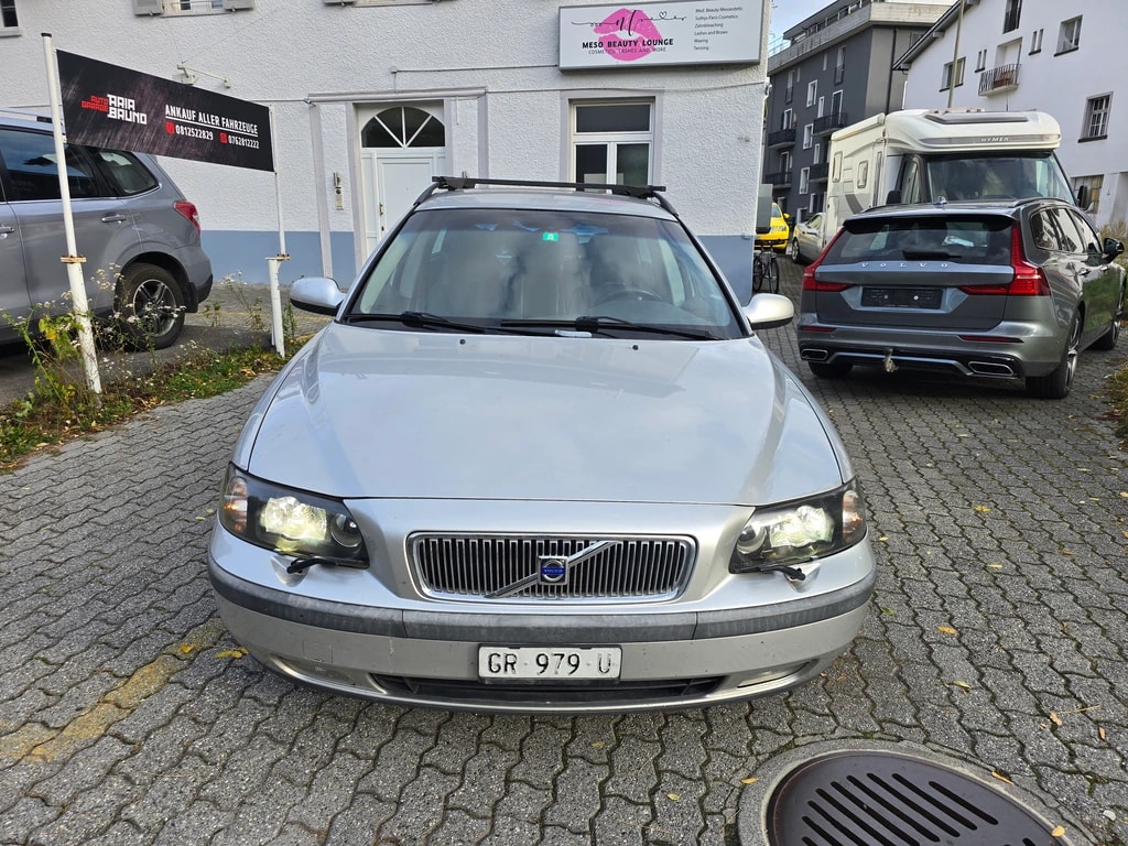 VOLVO V70 2.4T Ocean Race-image-1