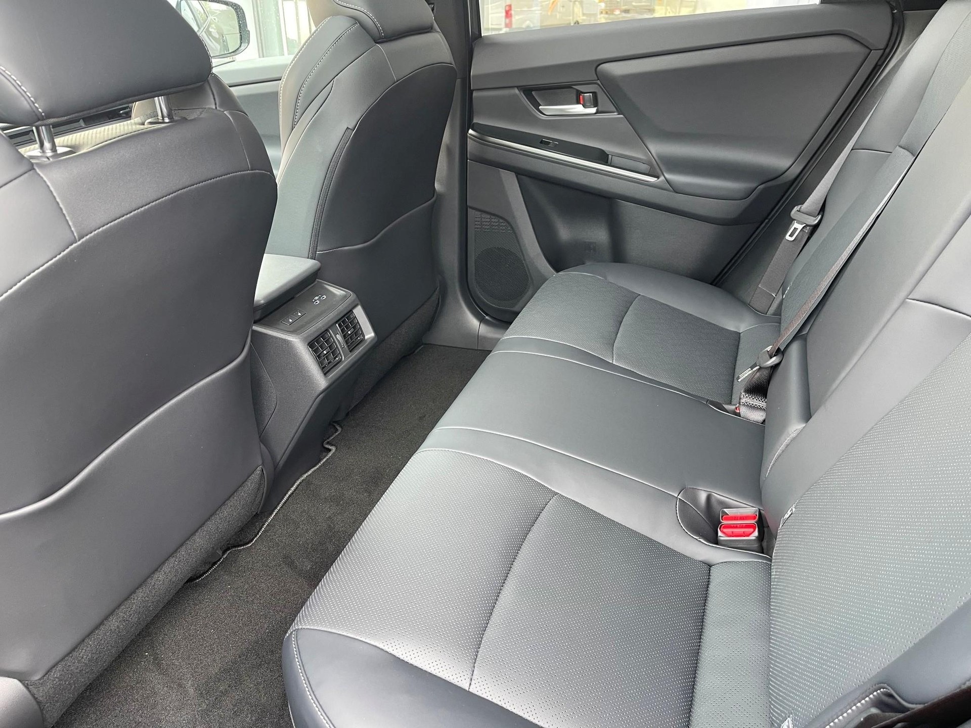 SUBARU E-Outback eV Luxury AWD-image-4