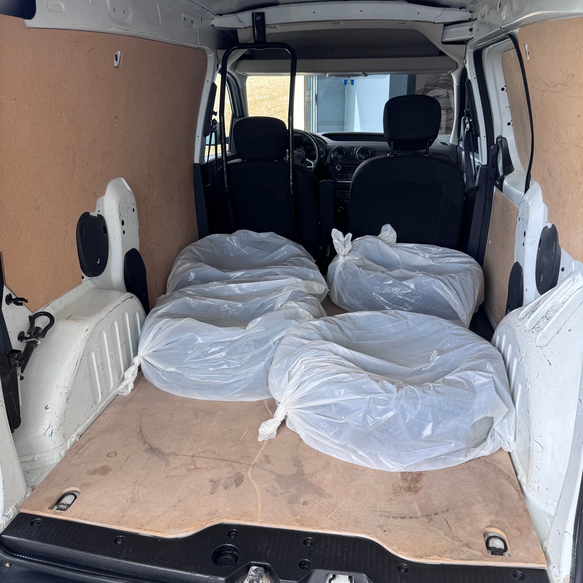 DACIA Dokker Van SCe 100 S&S Essential Verblecht-image-7
