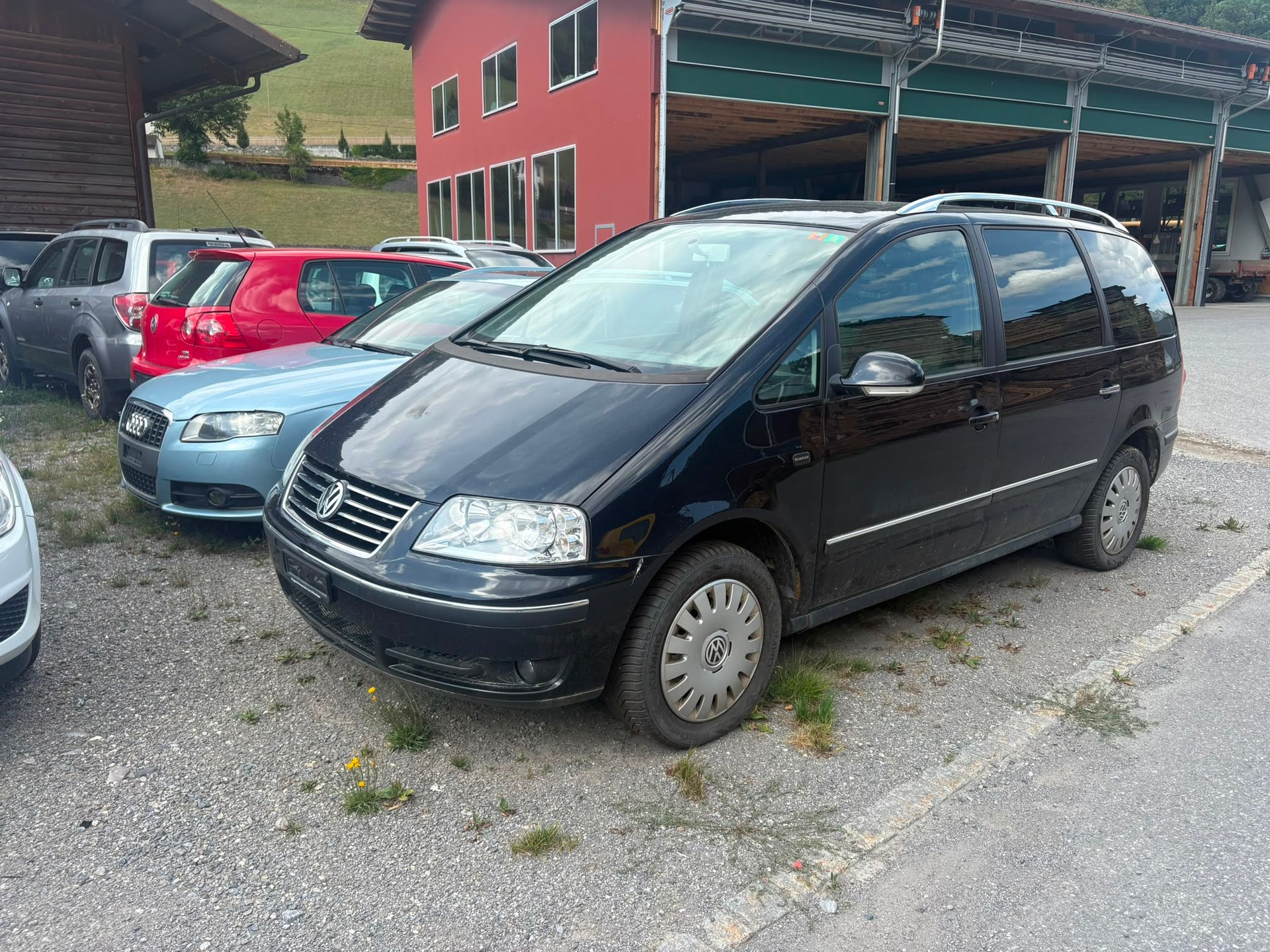 VW Sharan 1.9 TDI Trendline 4Motion-image-1