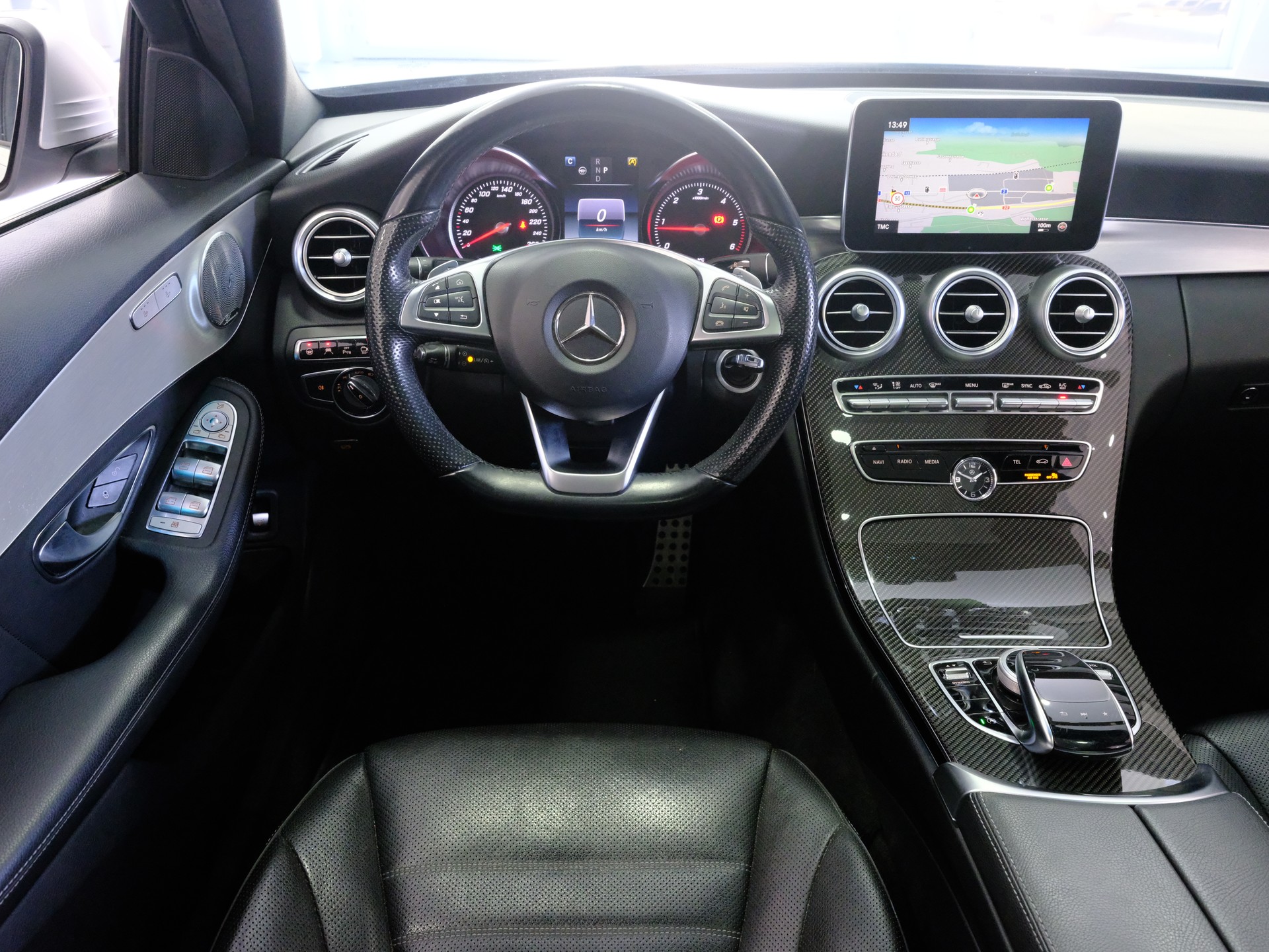 MERCEDES-BENZ C 250 d Swiss Star AMG Line 4Matic 9G-Tronic-image-11