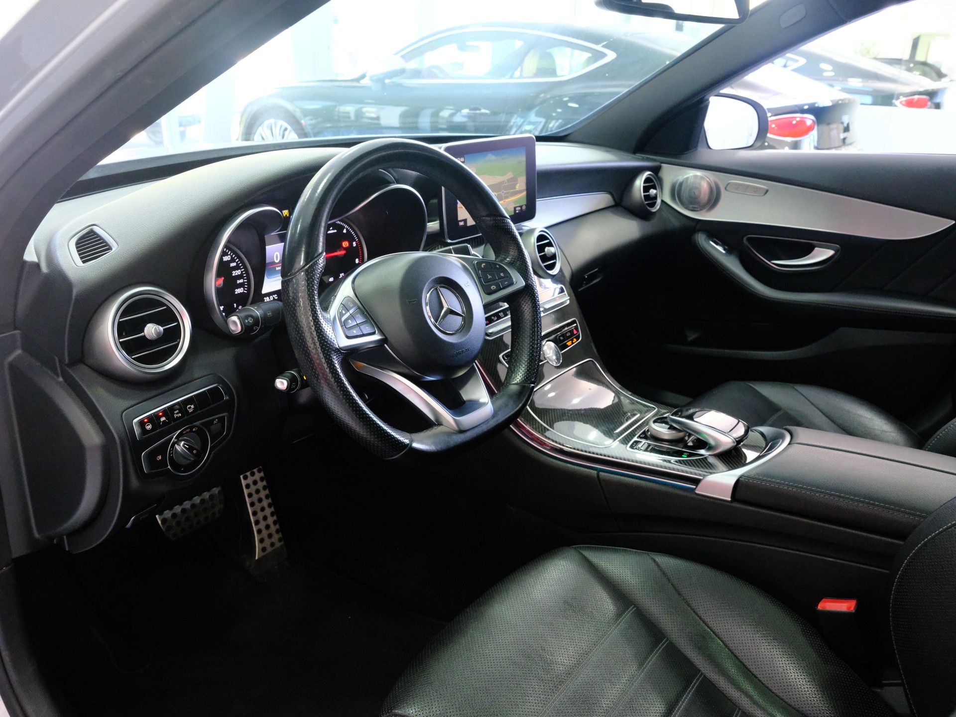 MERCEDES-BENZ C 250 d Swiss Star AMG Line 4Matic 9G-Tronic-image-9