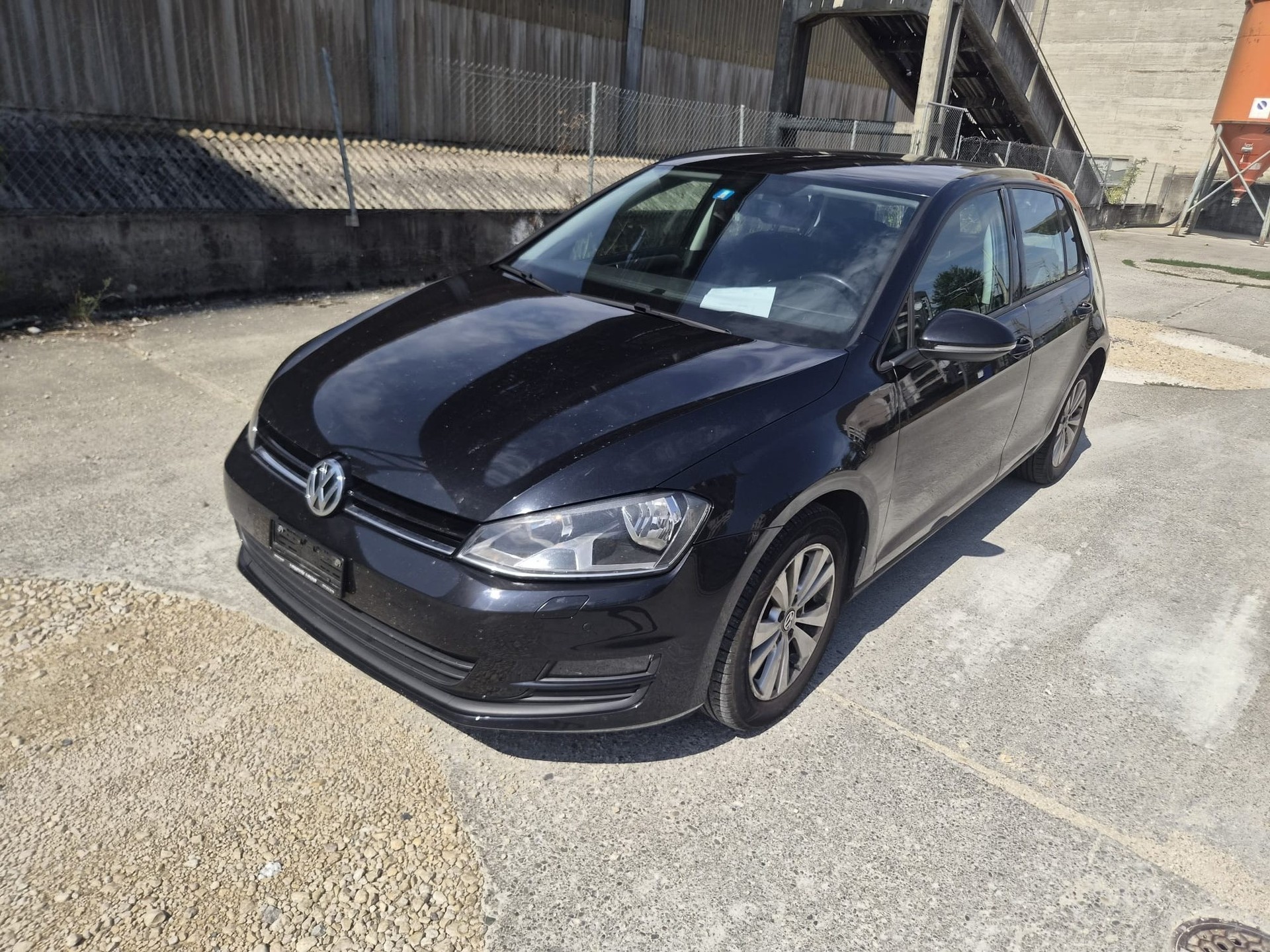 VW Golf 2.0 TDI Highline 4Motion-image-0