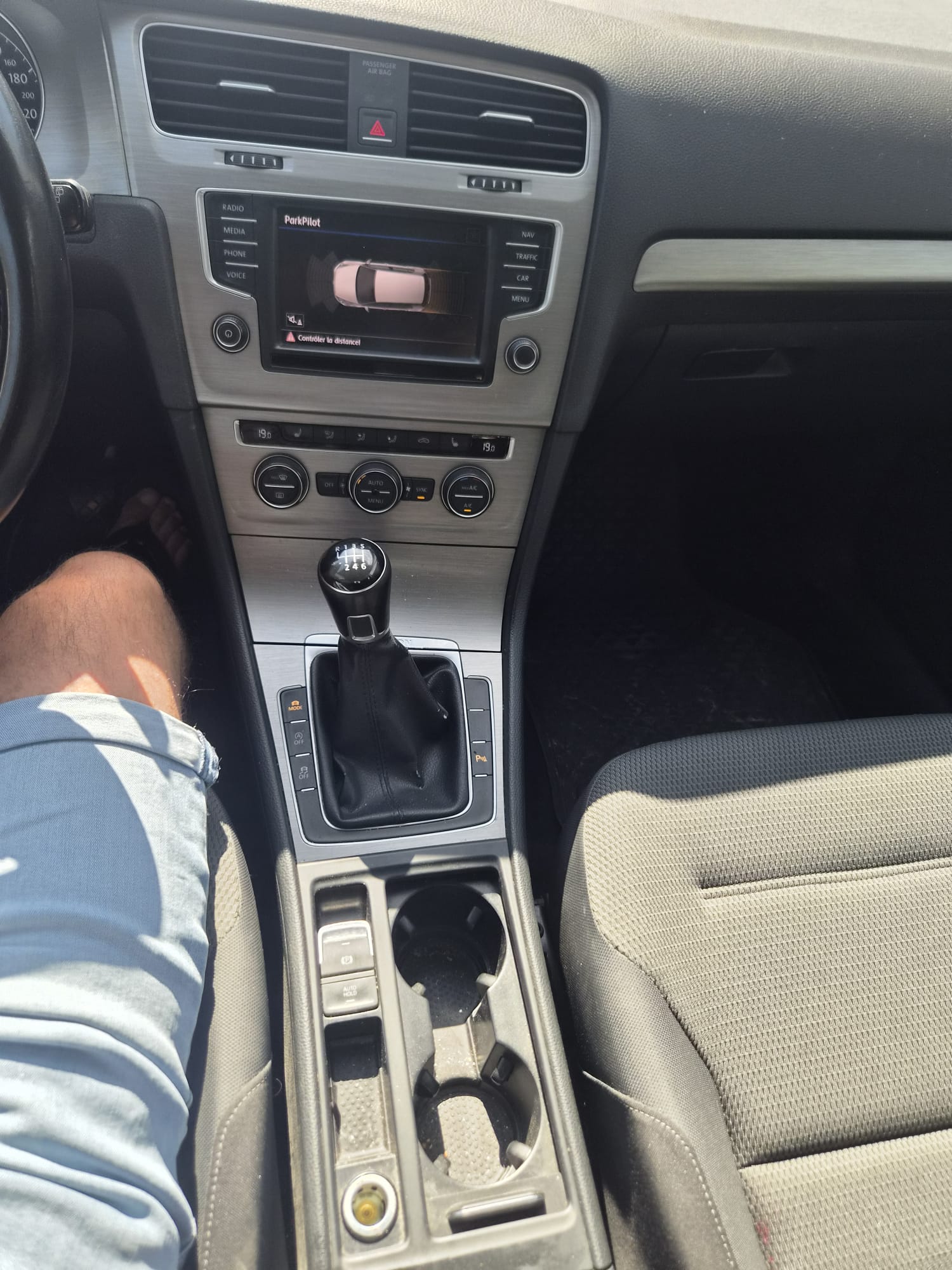 VW Golf 2.0 TDI Highline 4Motion-image-1