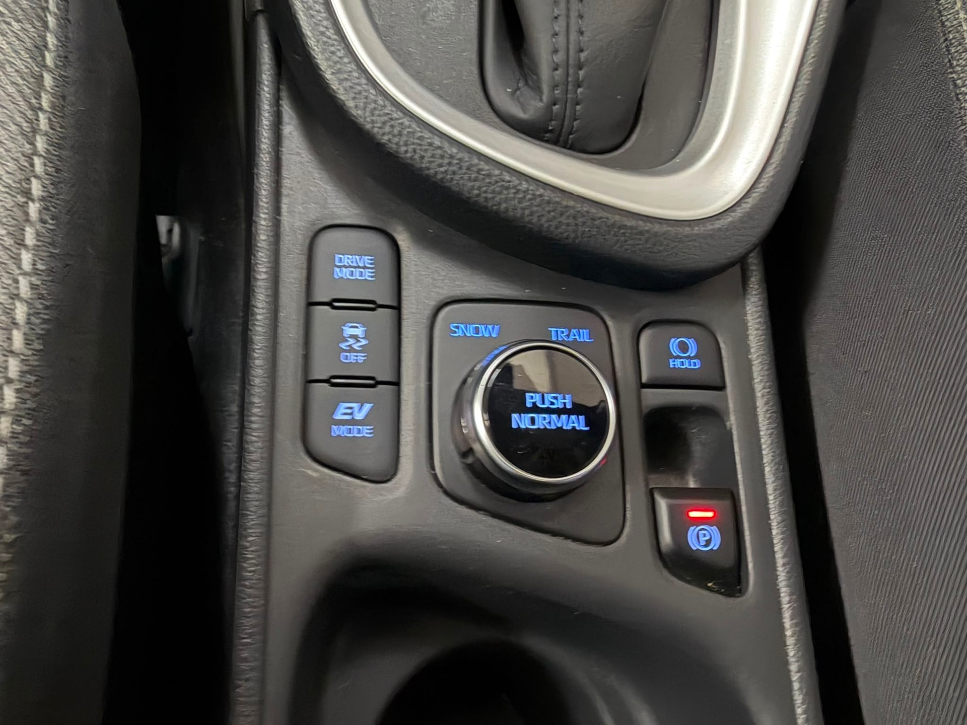 TOYOTA Yaris Cross 1.5 Trend e-CVT AWDi *Caméra de recul*CarPlay*-image-14