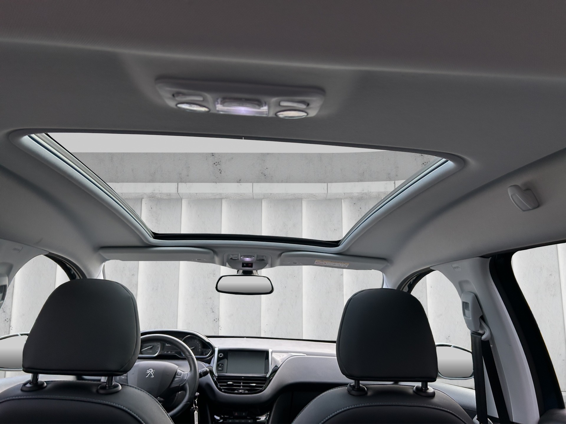 PEUGEOT 2008 1.2 PureTech Crossway EAT6-image-8