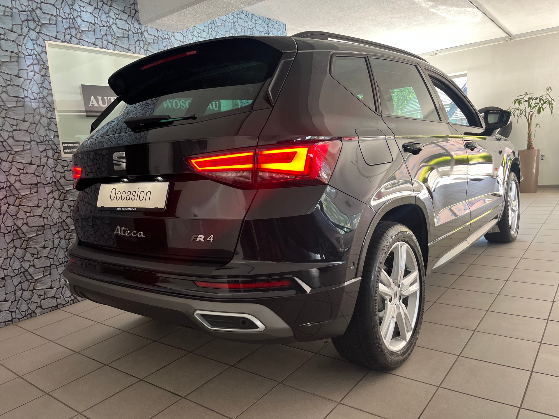 SEAT Ateca 2.0 TSI Hola FR 4Drive DSG-image-2