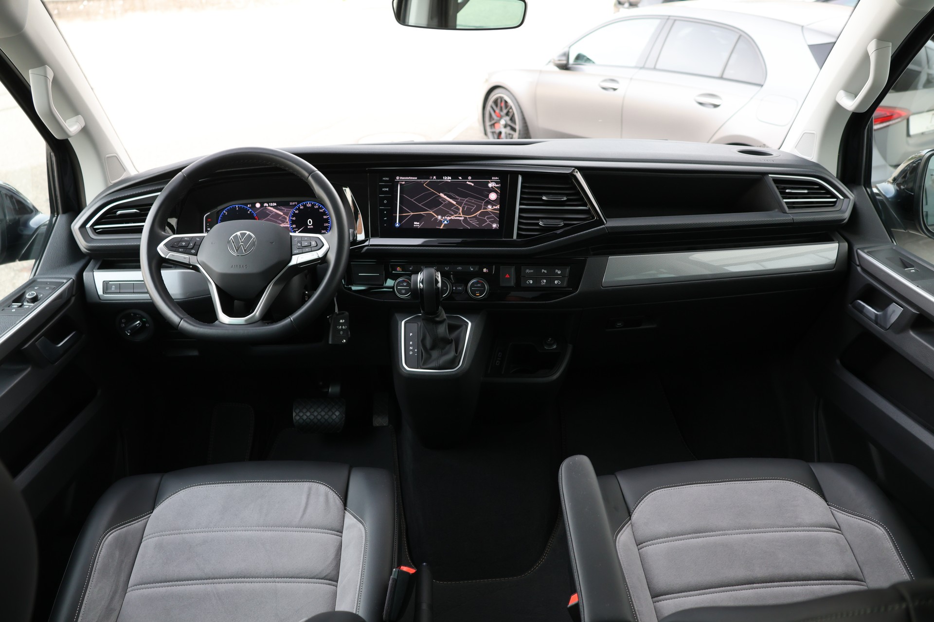 VW T6.1 Multivan 2.0 Bi-TDI Highline 4Motion DSG + 2.5T AHK-image-16