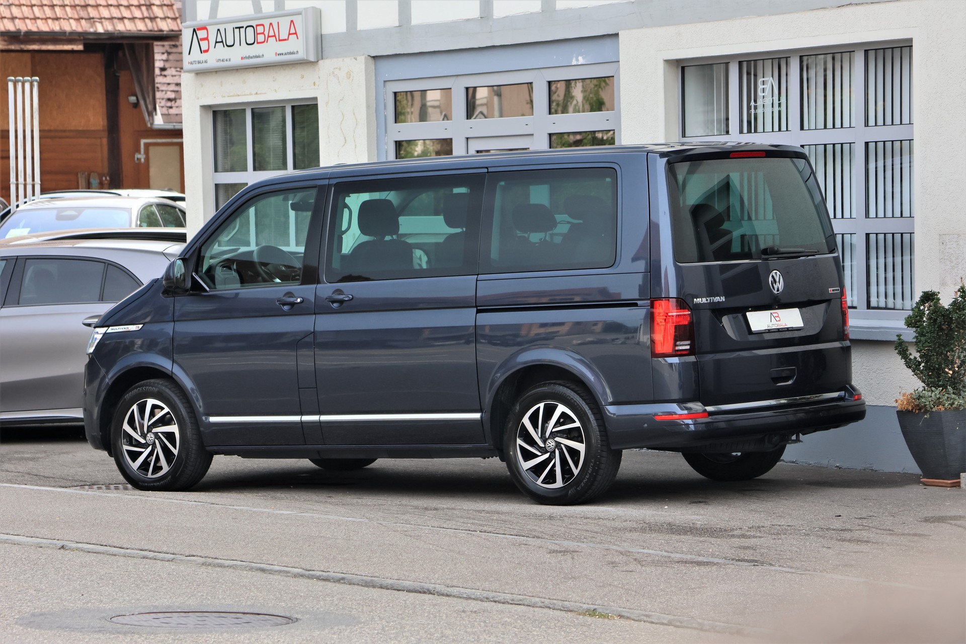 VW T6.1 Multivan 2.0 Bi-TDI Highline 4Motion DSG + 2.5T AHK-image-4