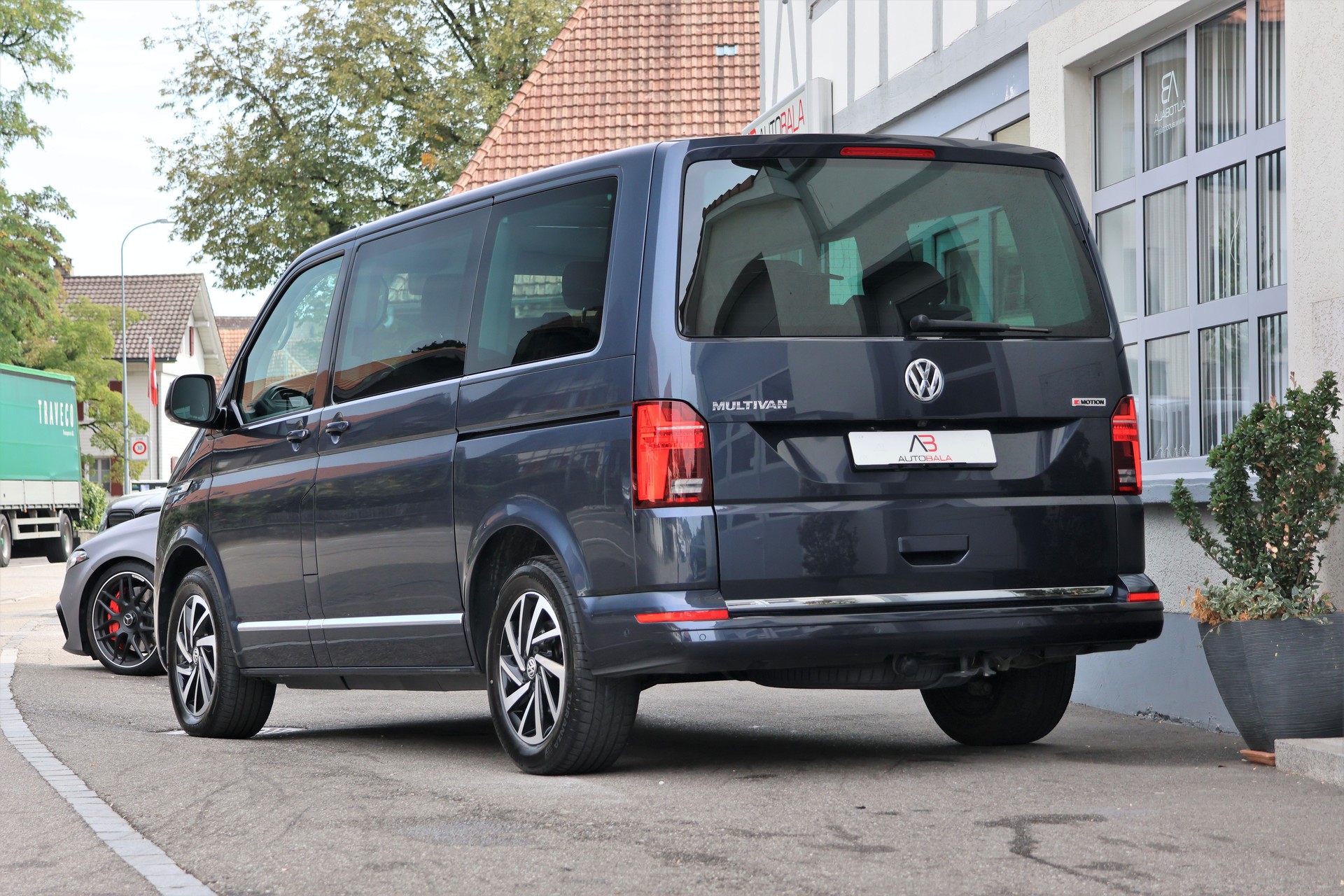 VW T6.1 Multivan 2.0 Bi-TDI Highline 4Motion DSG + 2.5T AHK-showroom-element-2