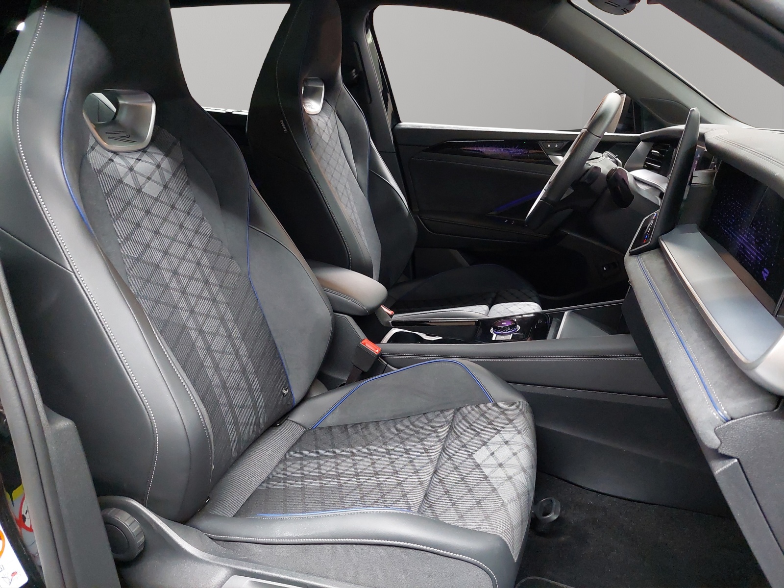 VW Tayron 2.0 TDI SCR R-Line 4Motion DSG-image-9
