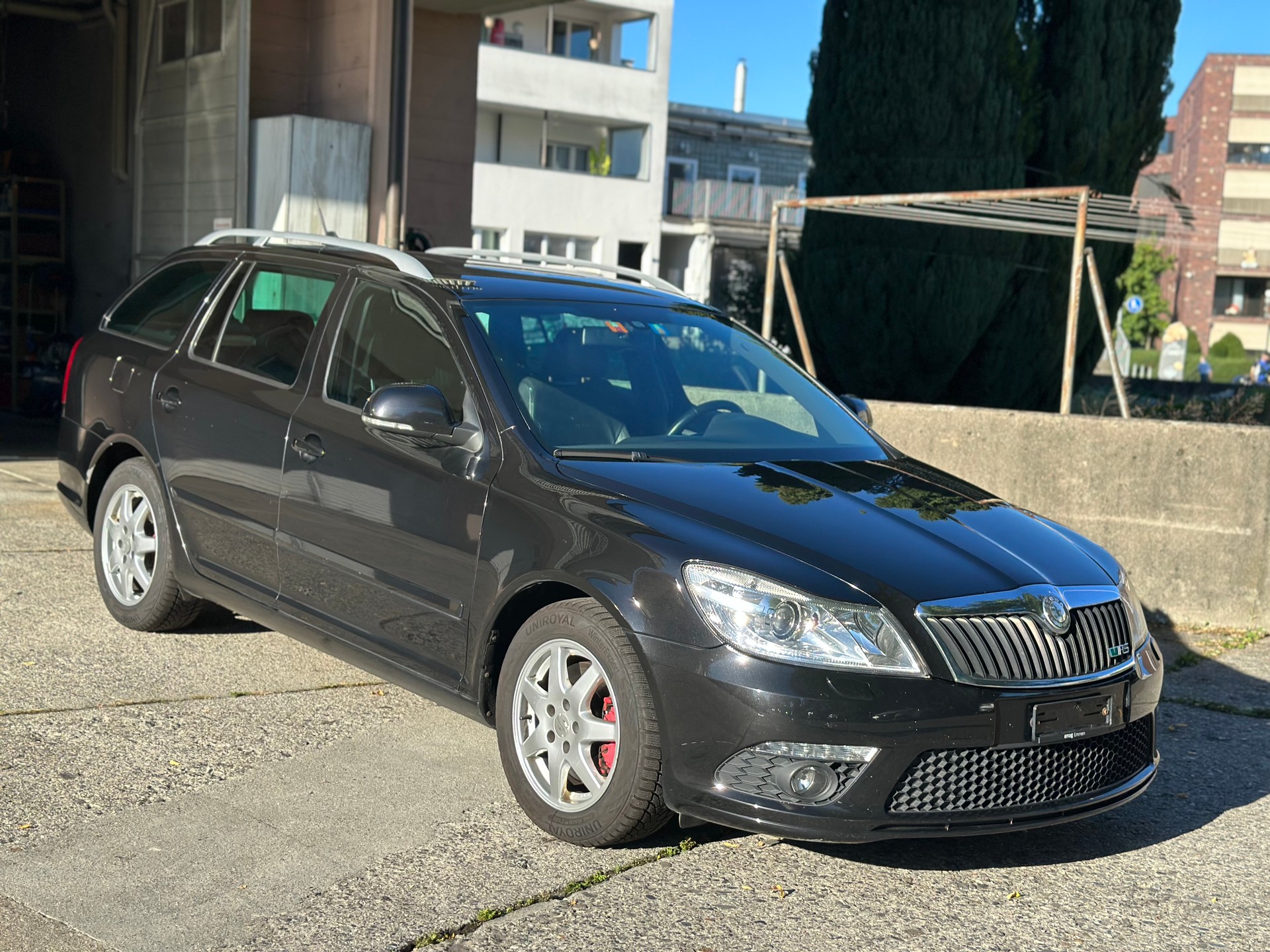 SKODA Octavia Combi 2.0 TSI RS-image-1