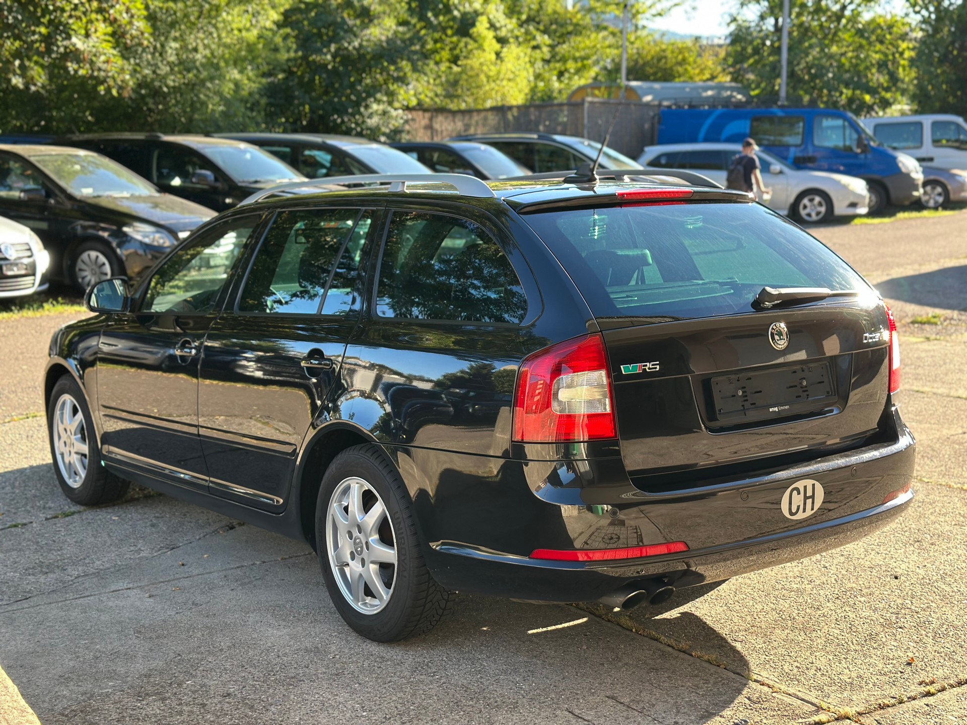 SKODA Octavia Combi 2.0 TSI RS-image-3