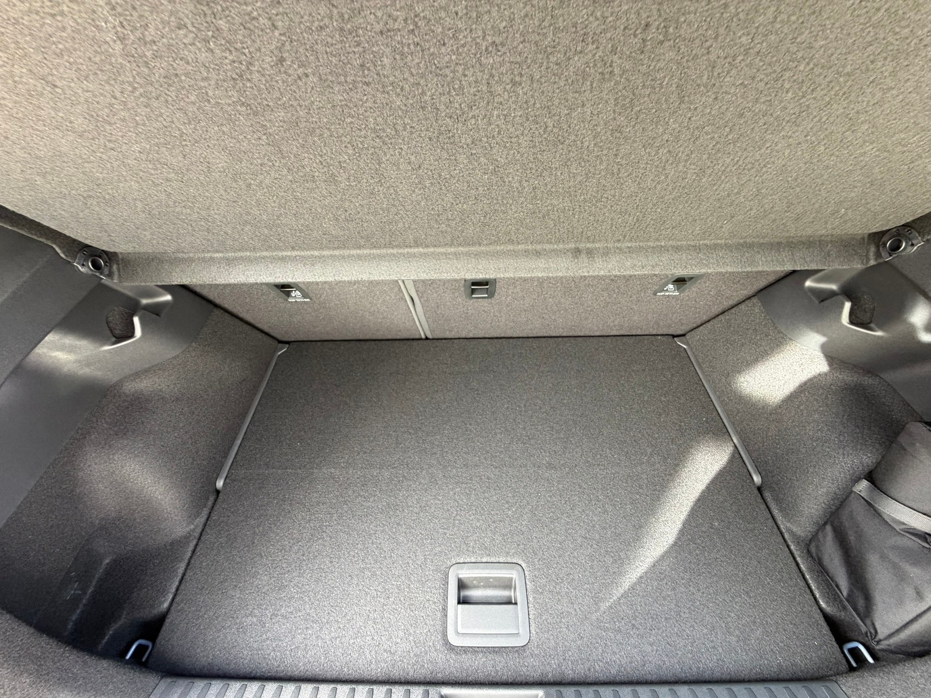 VW ID.Polo 52 kWh Life Edition One-image-29