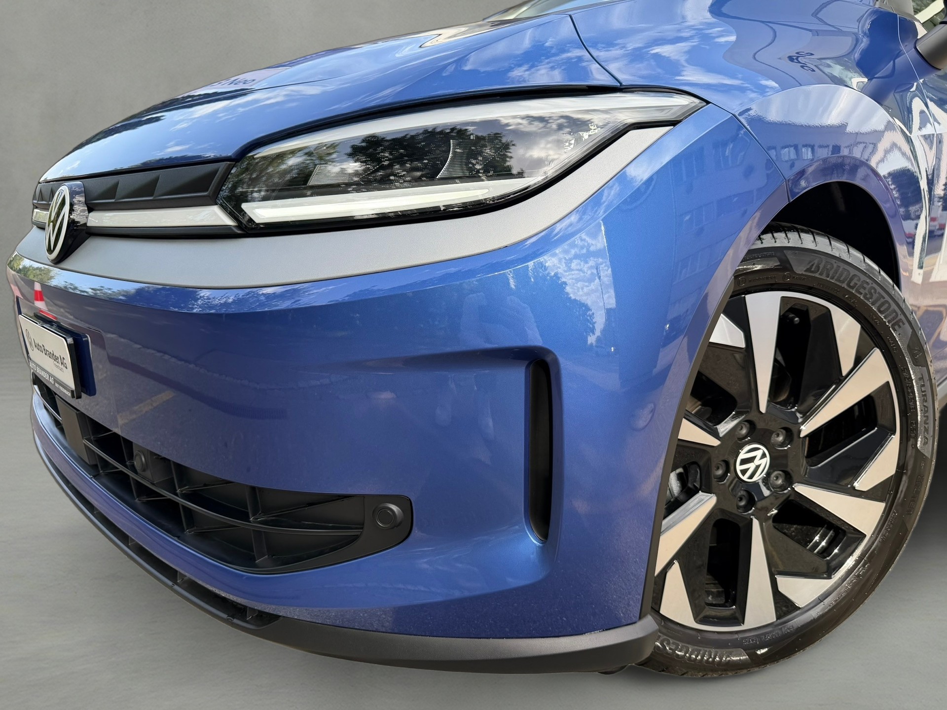 VW ID.Polo 52 kWh Life Edition One-image-2