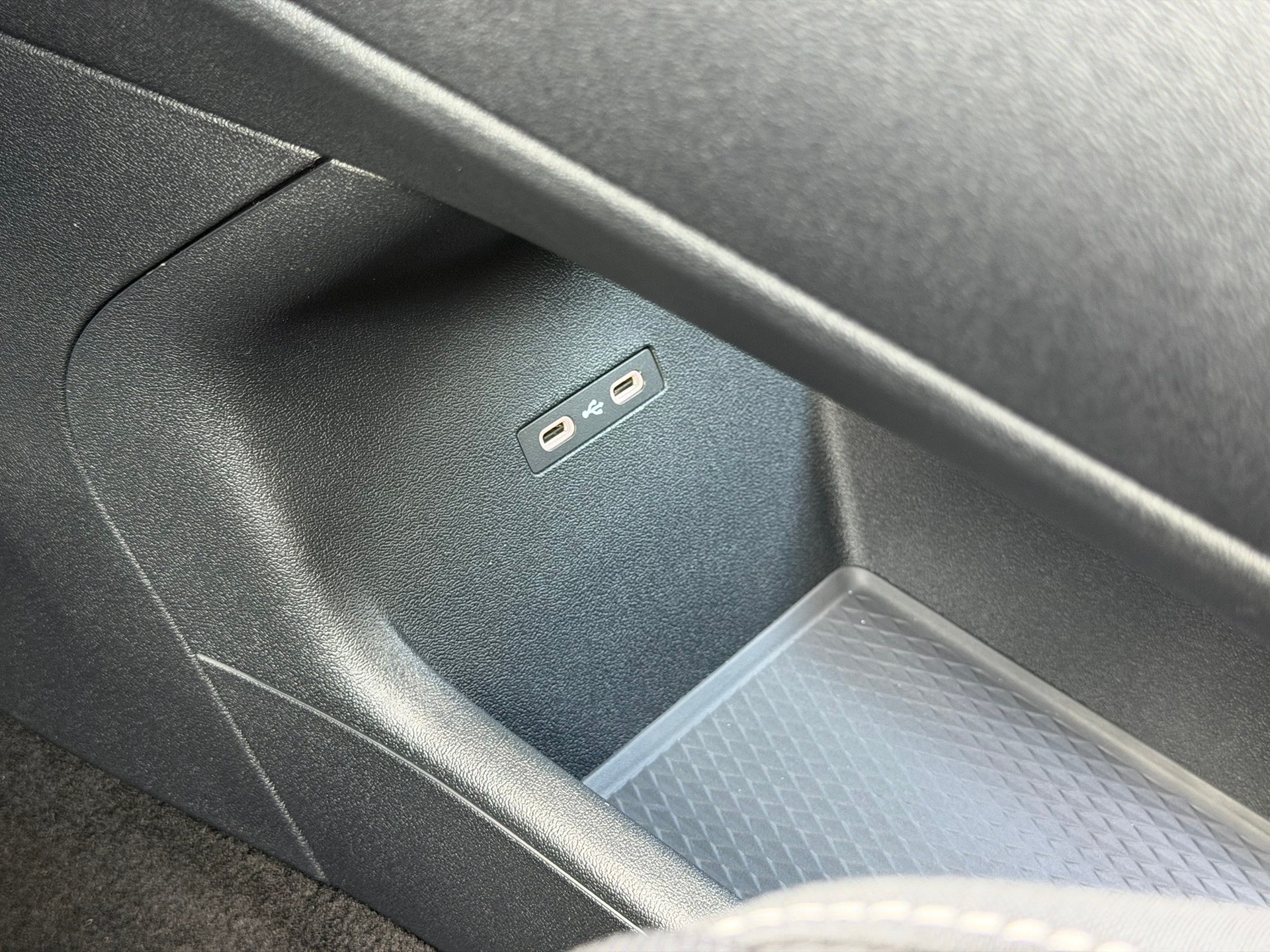 VW ID.Polo 52 kWh Life Edition One-image-26