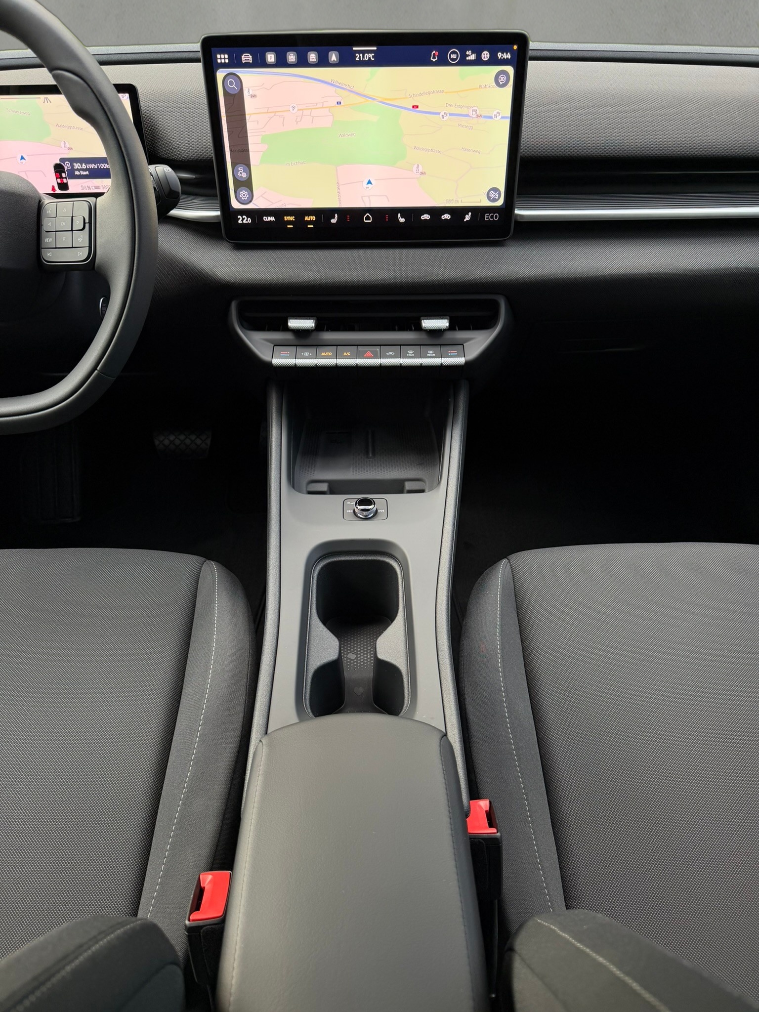 VW ID.Polo 52 kWh Life Edition One-image-10