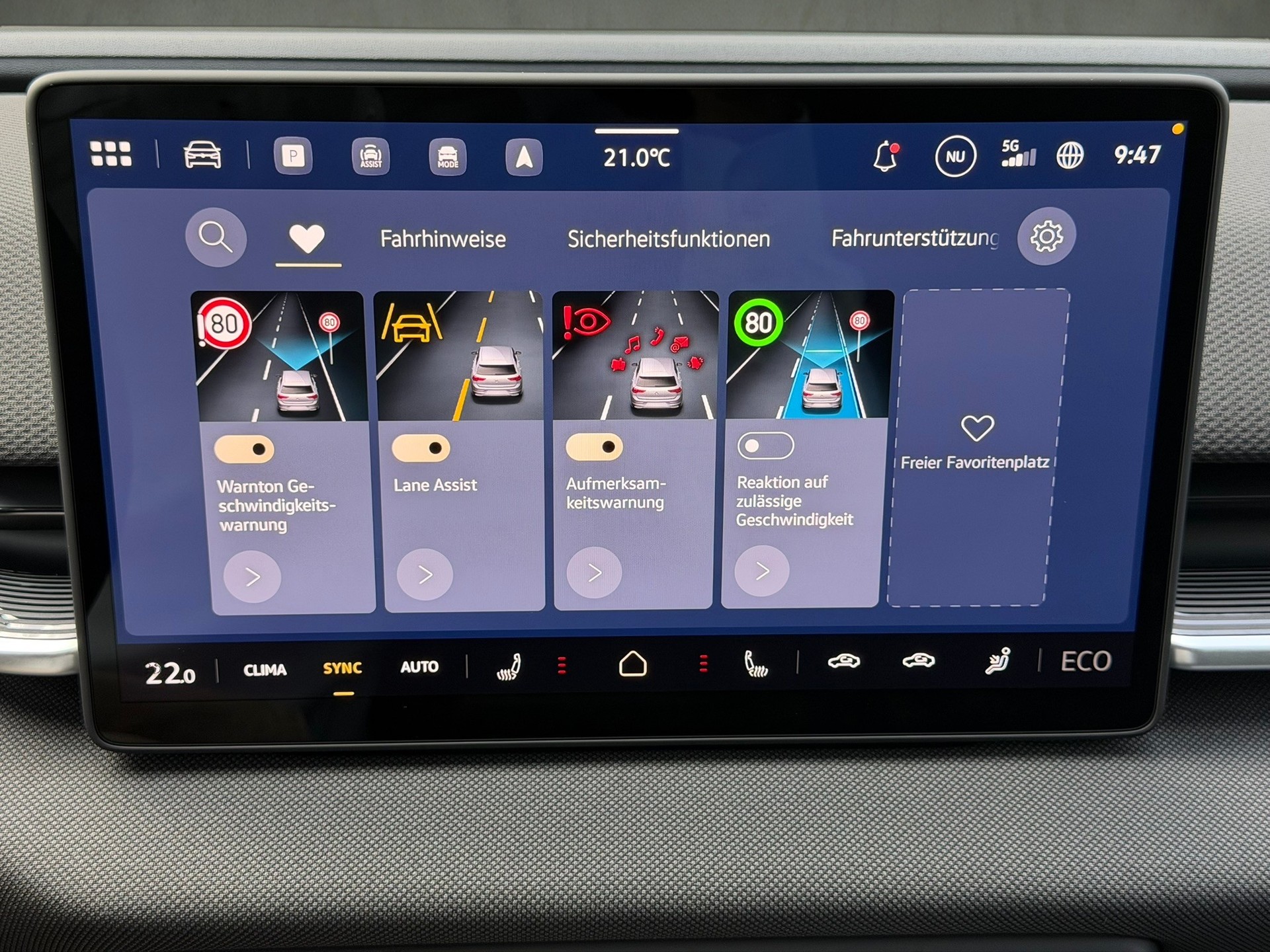 VW ID.Polo 52 kWh Life Edition One-image-16